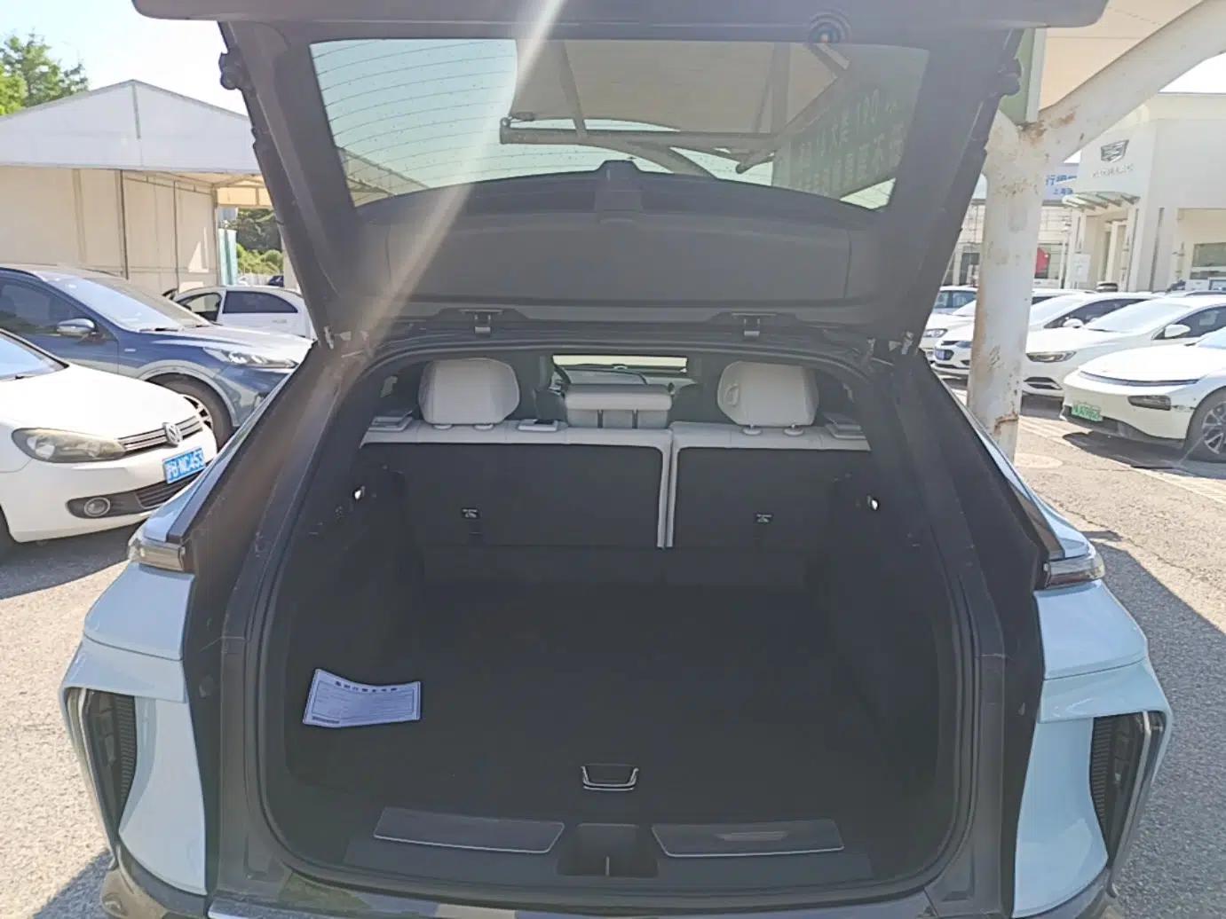 Cadillac LYRIQ 2022 Rear-Drive Long-Range Luxury Edition — миниатюра 22