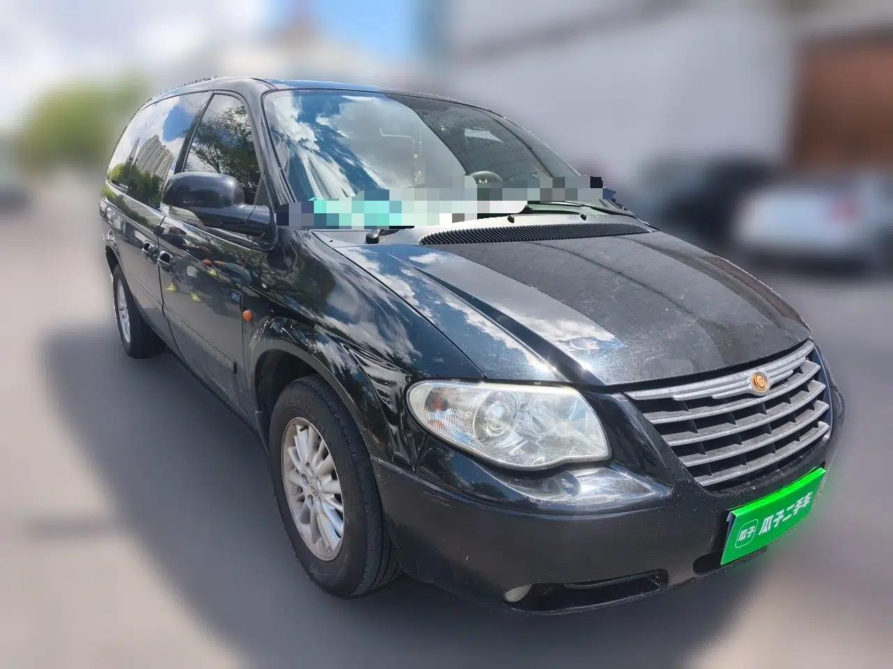Chrysler Grand Voyager 2012 3.0L Classic Edition — миниатюра 3