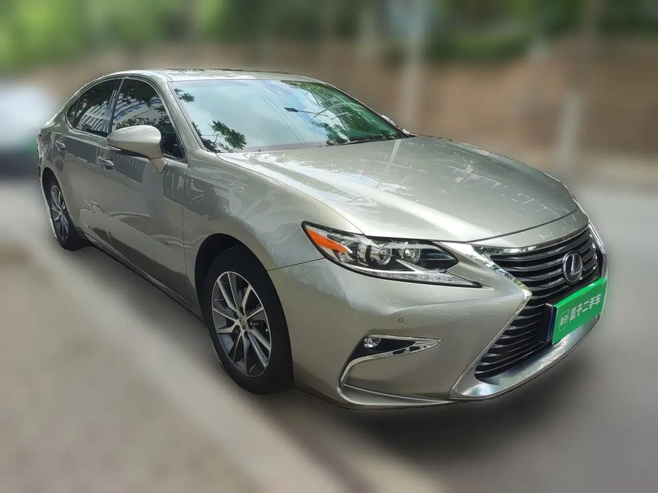 Lexus ES 2015 300h Comfort Edition — миниатюра 3