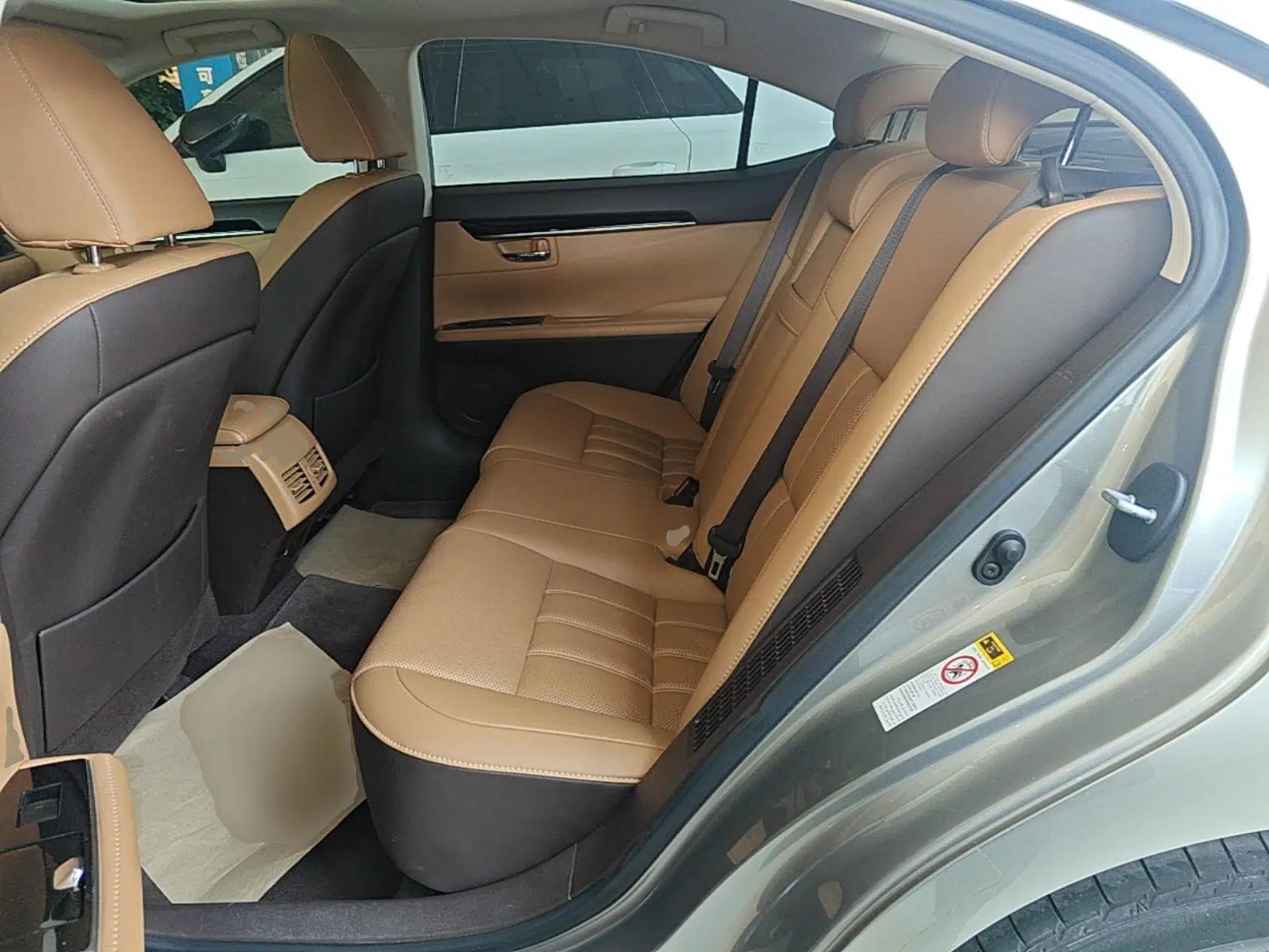 Lexus ES 2015 300h Comfort Edition — миниатюра 20