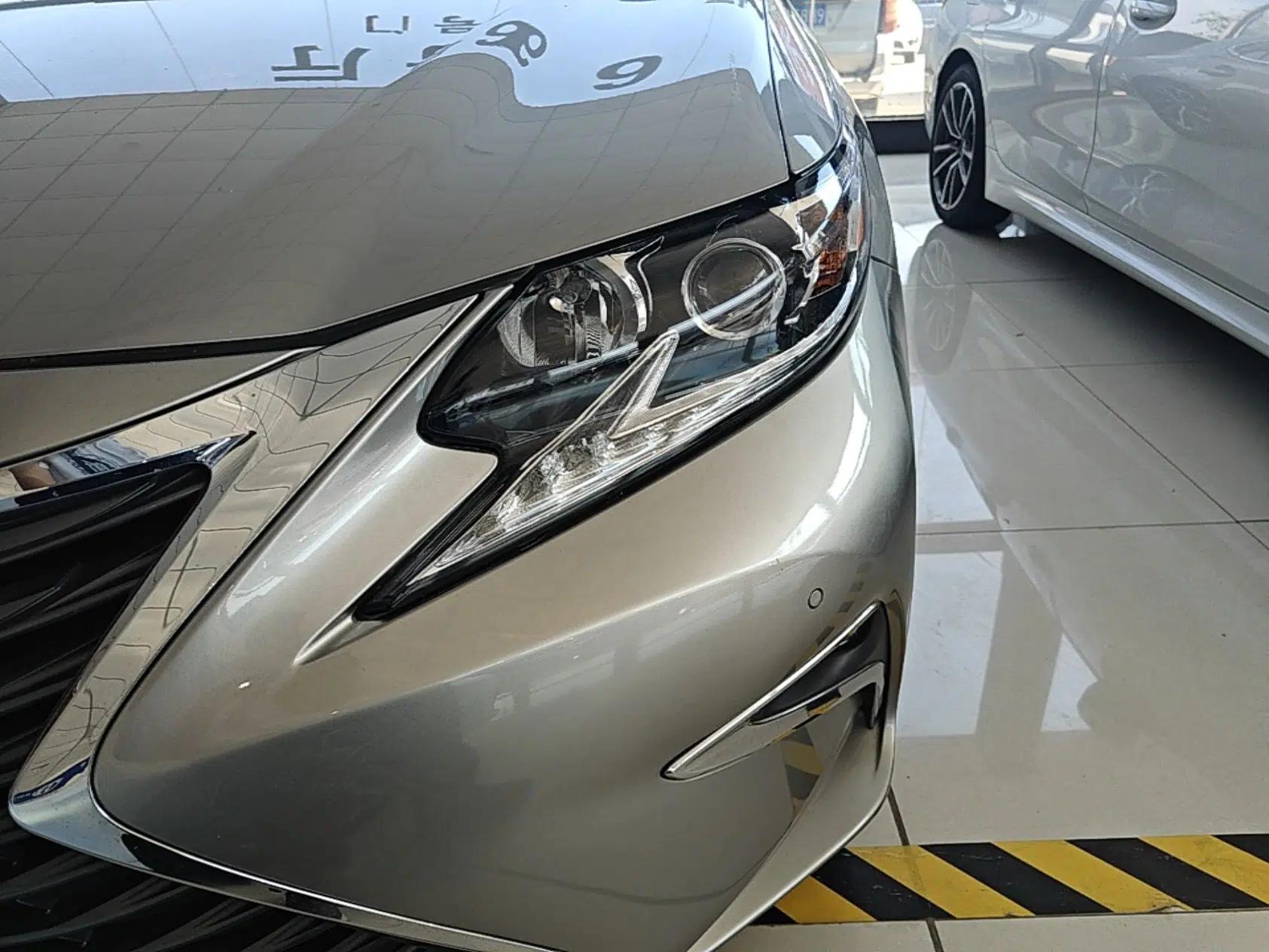 Lexus ES 2015 300h Comfort Edition — миниатюра 8