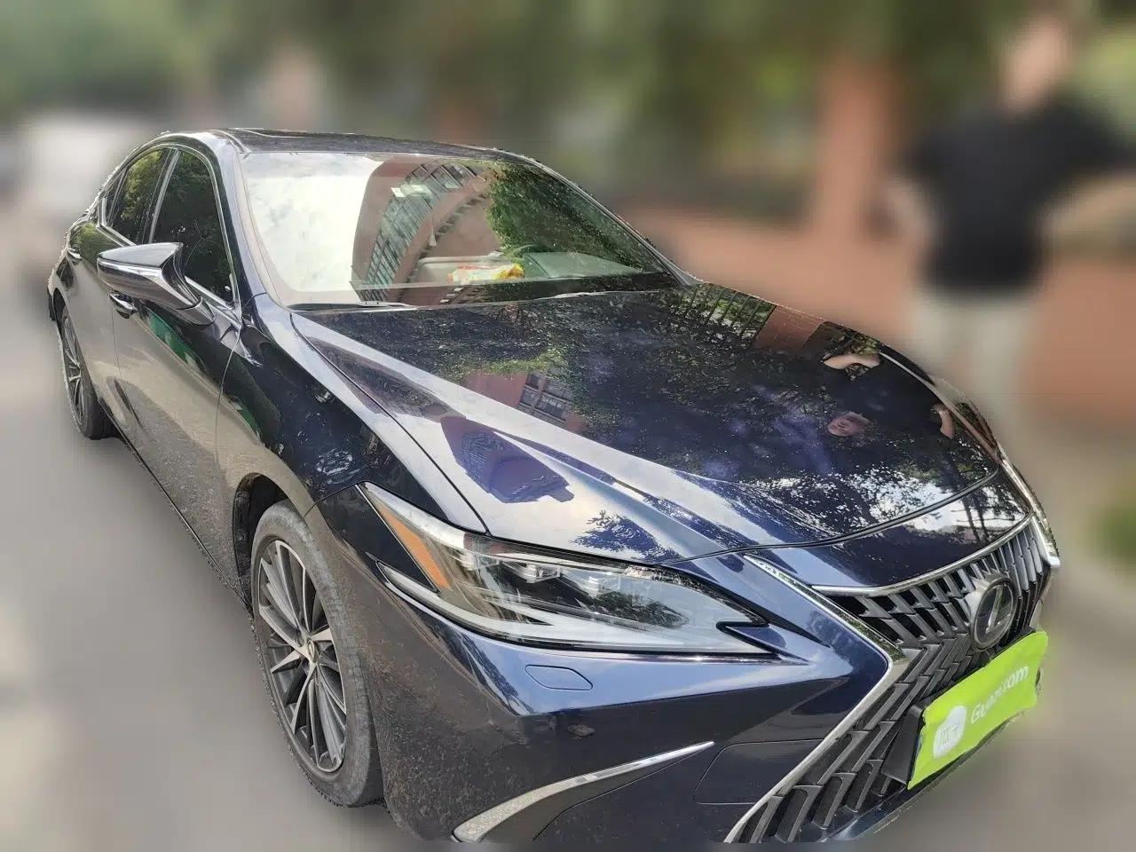 Lexus ES 2021 300h Deluxe Edition — миниатюра 3