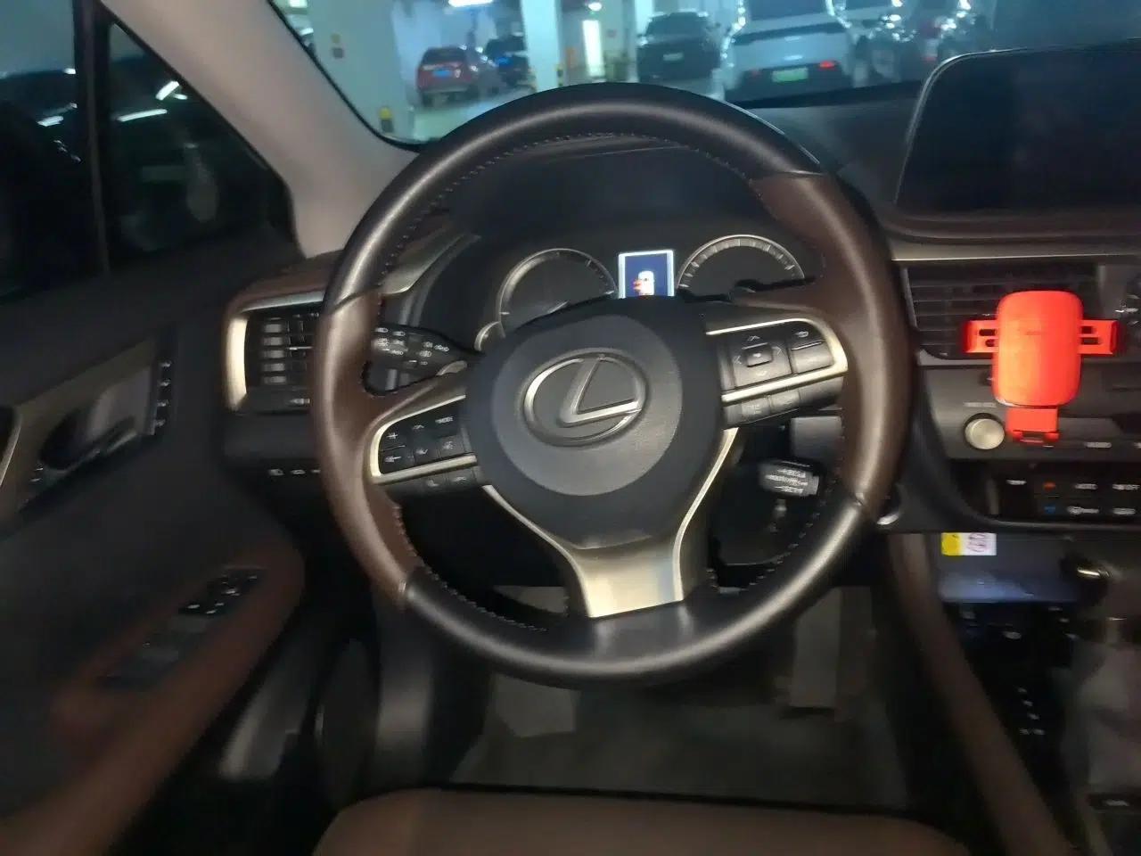 Lexus RX 2020 Revised Version 450hL Four-Wheel Drive Elegant Edition 7 Seats — миниатюра 10