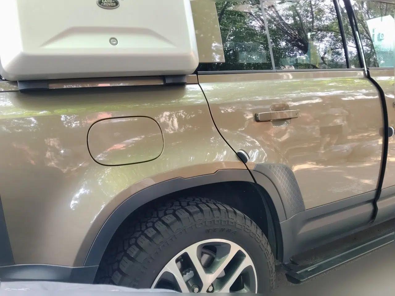 Land Rover Defender 2020 110 P400 Dark Special Edition — миниатюра 6