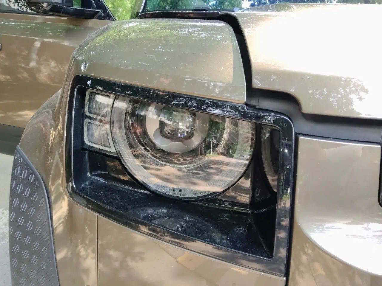 Land Rover Defender 2020 110 P400 Dark Special Edition — миниатюра 7