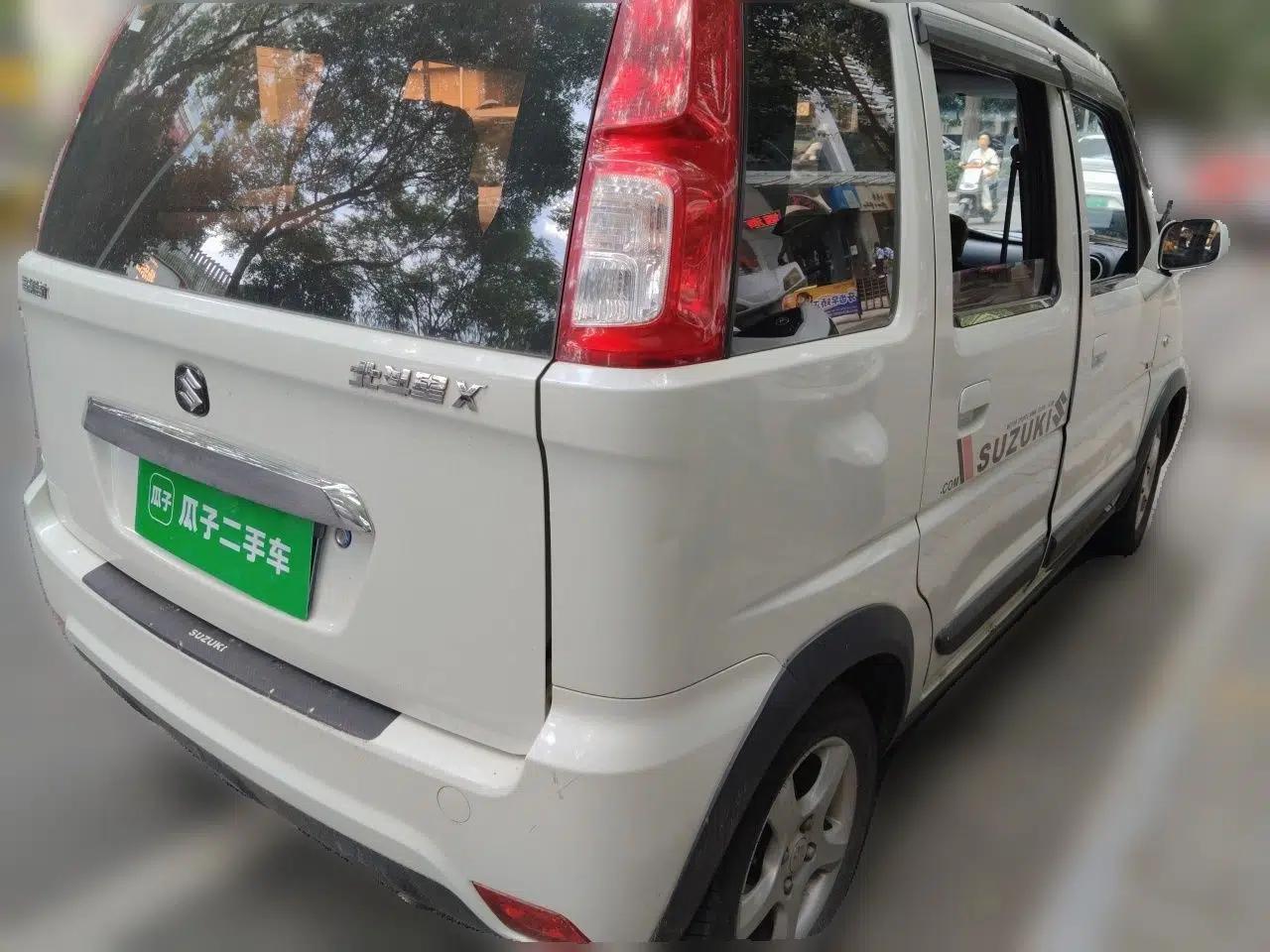 Suzuki Wagon R X5 2016 1.4L Entry Model China V Standard — миниатюра 6