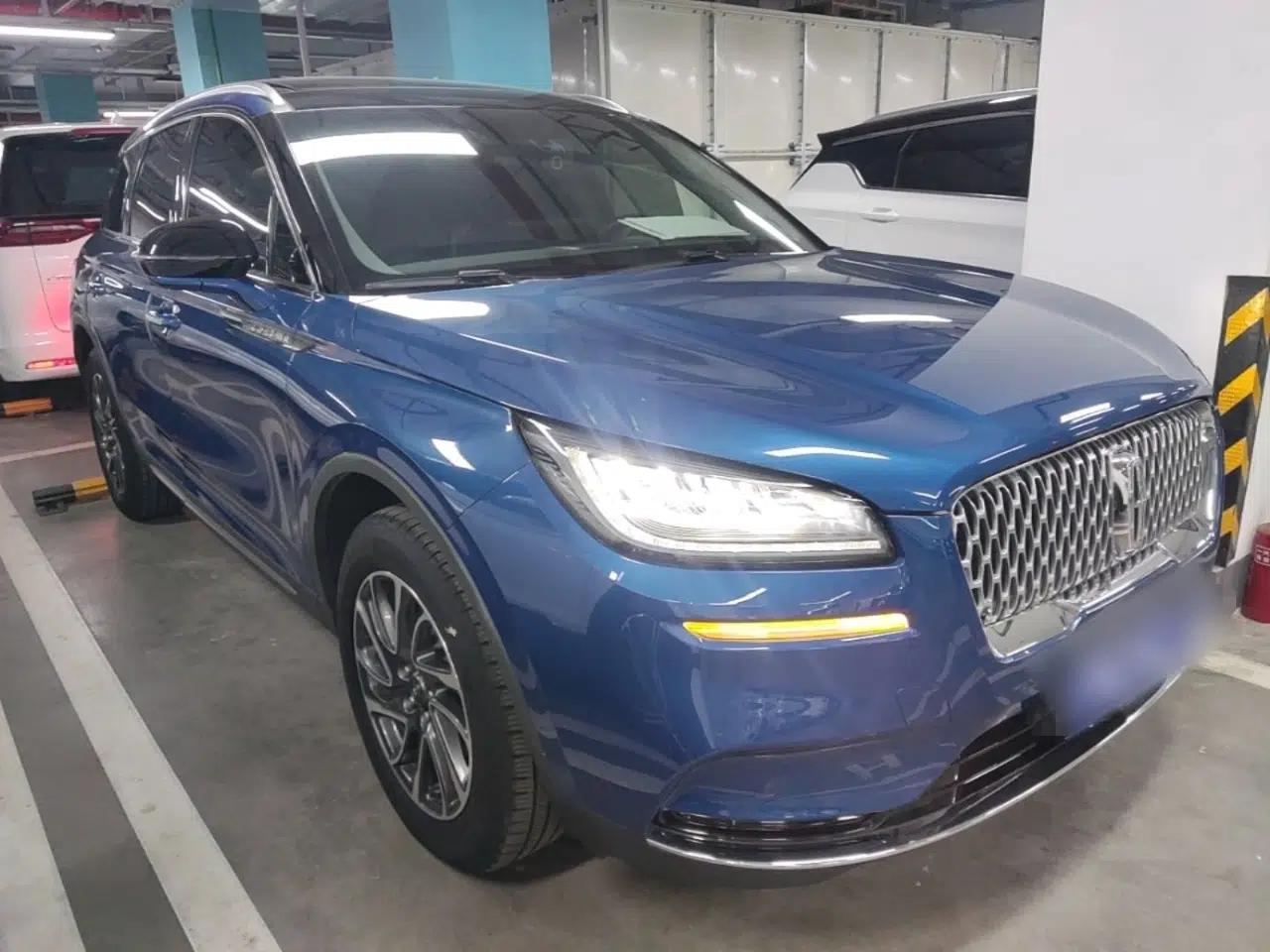 Lincoln Corsair 2022 2.0T Two-Wheel Drive Deluxe Edition — миниатюра 3