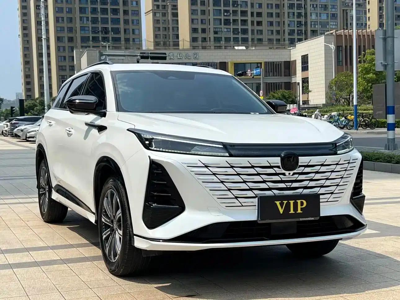 Changan CS75PLUS 2024 Model, Third Generation, Champion Edition, 1.5T Intelligent Driving and Sporty Type — миниатюра 2