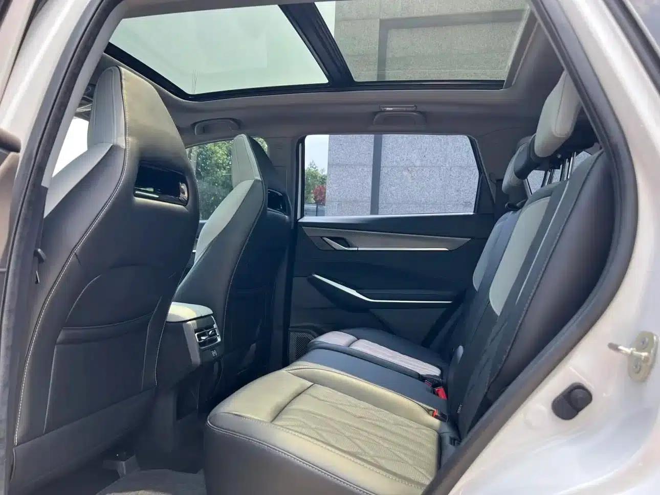 Changan CS75PLUS 2024 Model, Third Generation, Champion Edition, 1.5T Intelligent Driving and Sporty Type — миниатюра 18