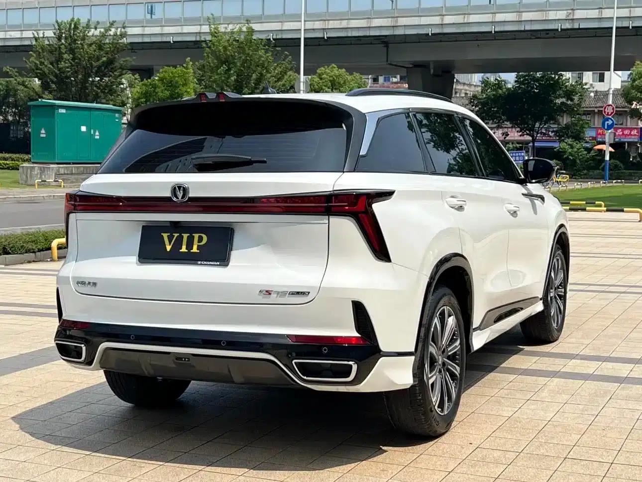 Changan CS75PLUS 2024 Model, Third Generation, Champion Edition, 1.5T Intelligent Driving and Sporty Type — миниатюра 4
