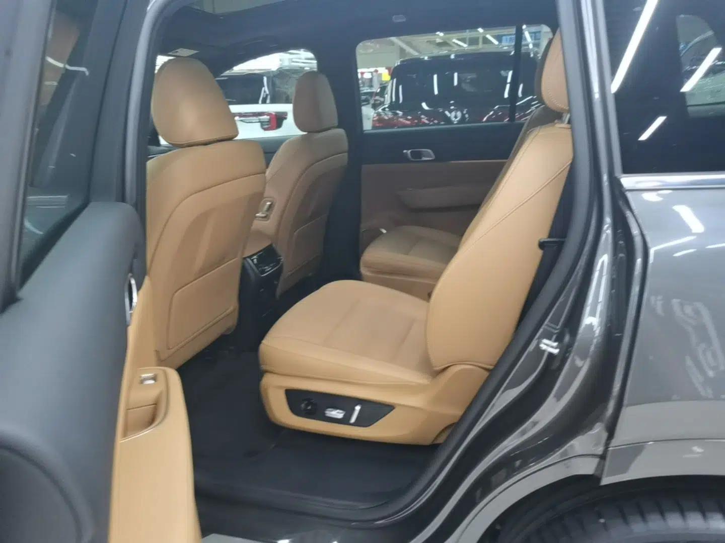 Li Auto ONE 2021 Extended-Range 6-Seater Version — миниатюра 20