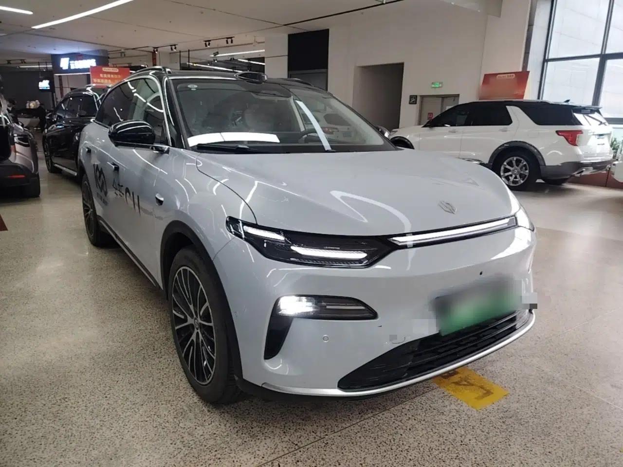Leapmotor C11 2026 All-Electric 640 LiDAR Prestige Edition — миниатюра 3