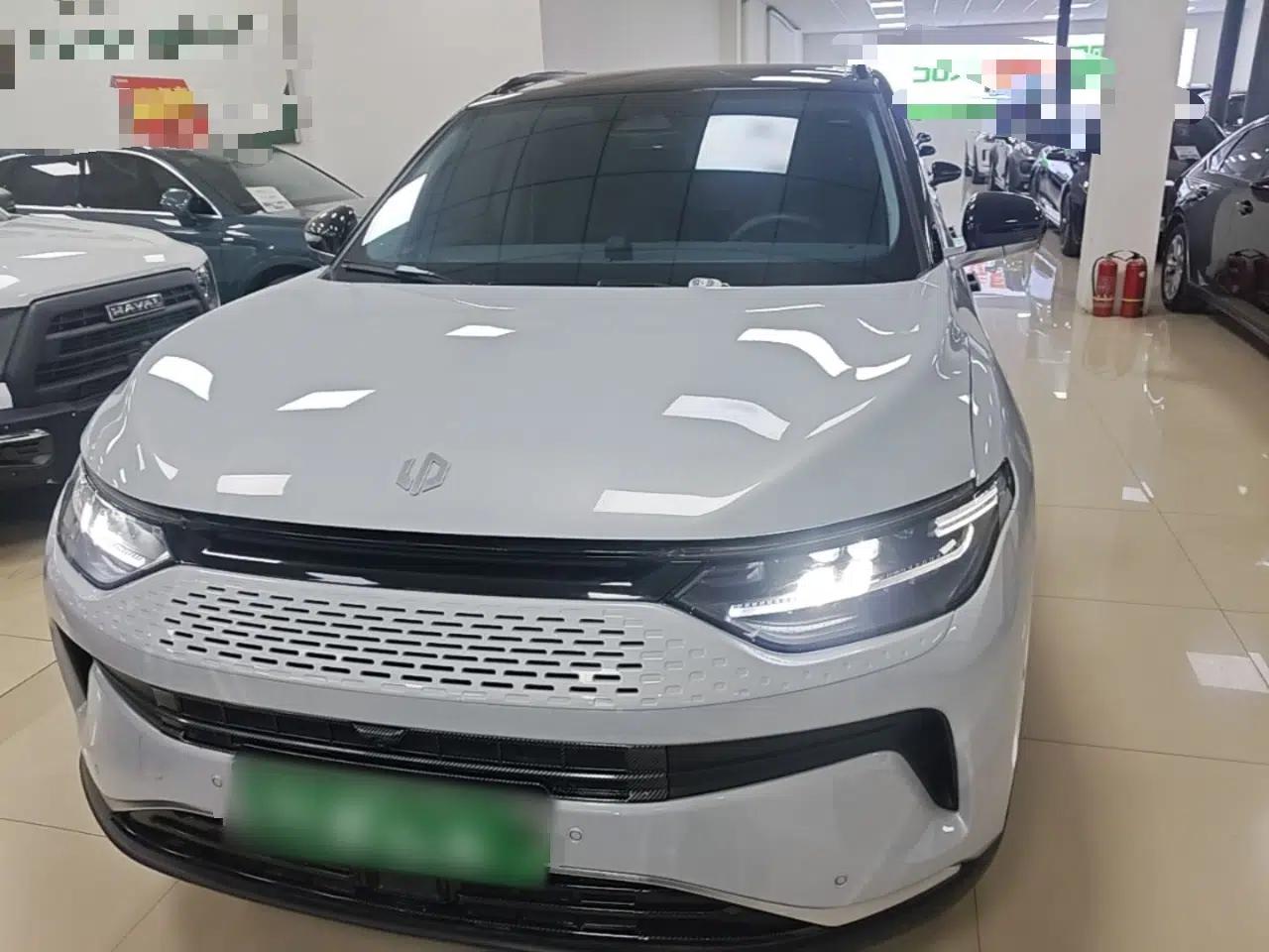 Leapmotor C11 2023 Range-Extended 300 Smart Enjoyment Edition — миниатюра 2
