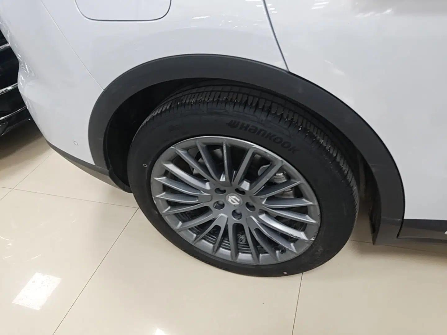 Leapmotor C11 2023 Range-Extended 300 Smart Enjoyment Edition — миниатюра 11