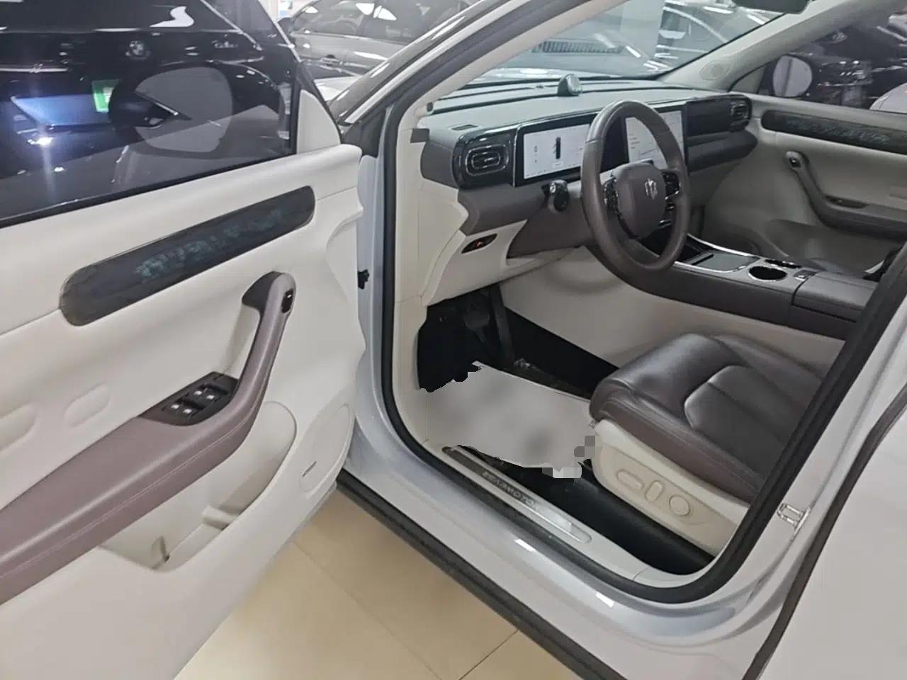 Leapmotor C11 2023 Range-Extended 300 Smart Enjoyment Edition — миниатюра 18