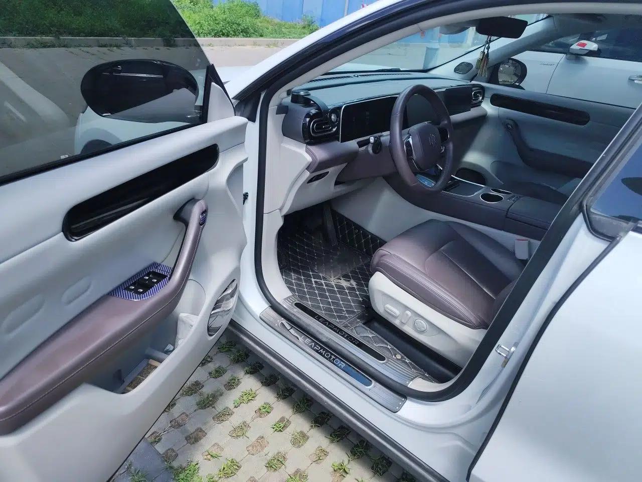 Leapmotor C11 2023 Range-Extended 300 Comfort Edition — миниатюра 16
