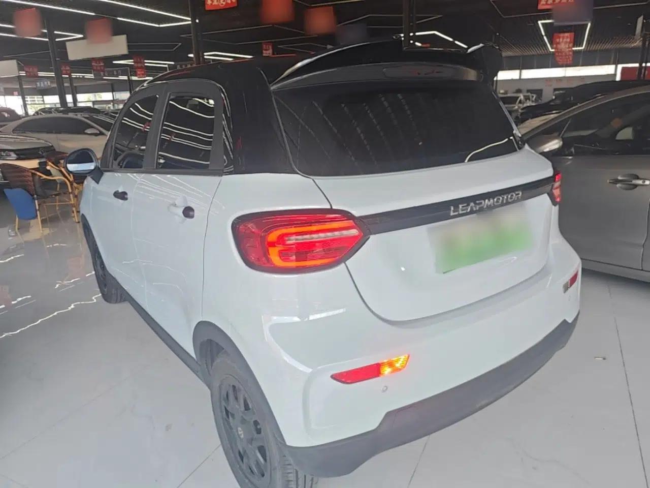 Leapmotor T03 2023 310 Lite Edition — миниатюра 4