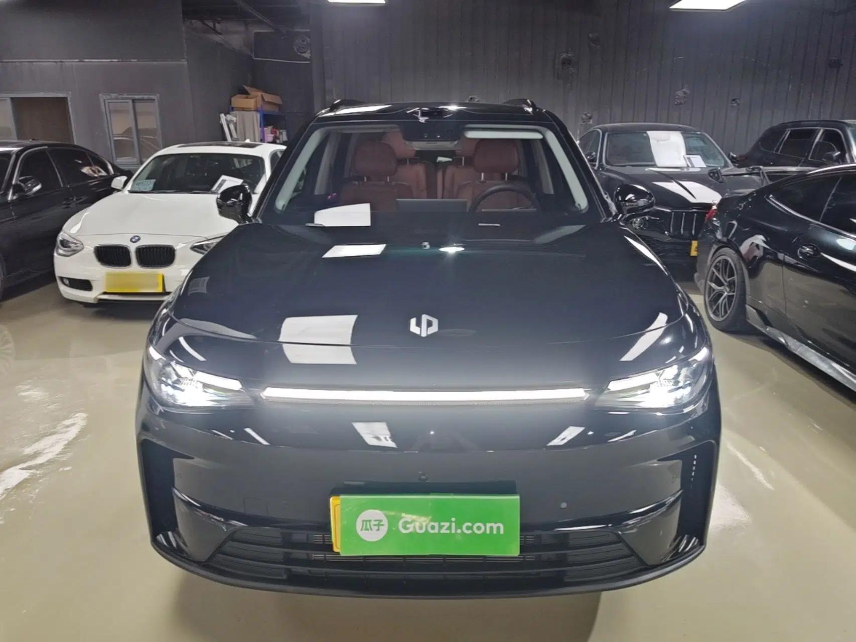 Leapmotor C16 2026 Extended-Range 280 LiDAR Zhizun Edition 6 Seats — миниатюра 2