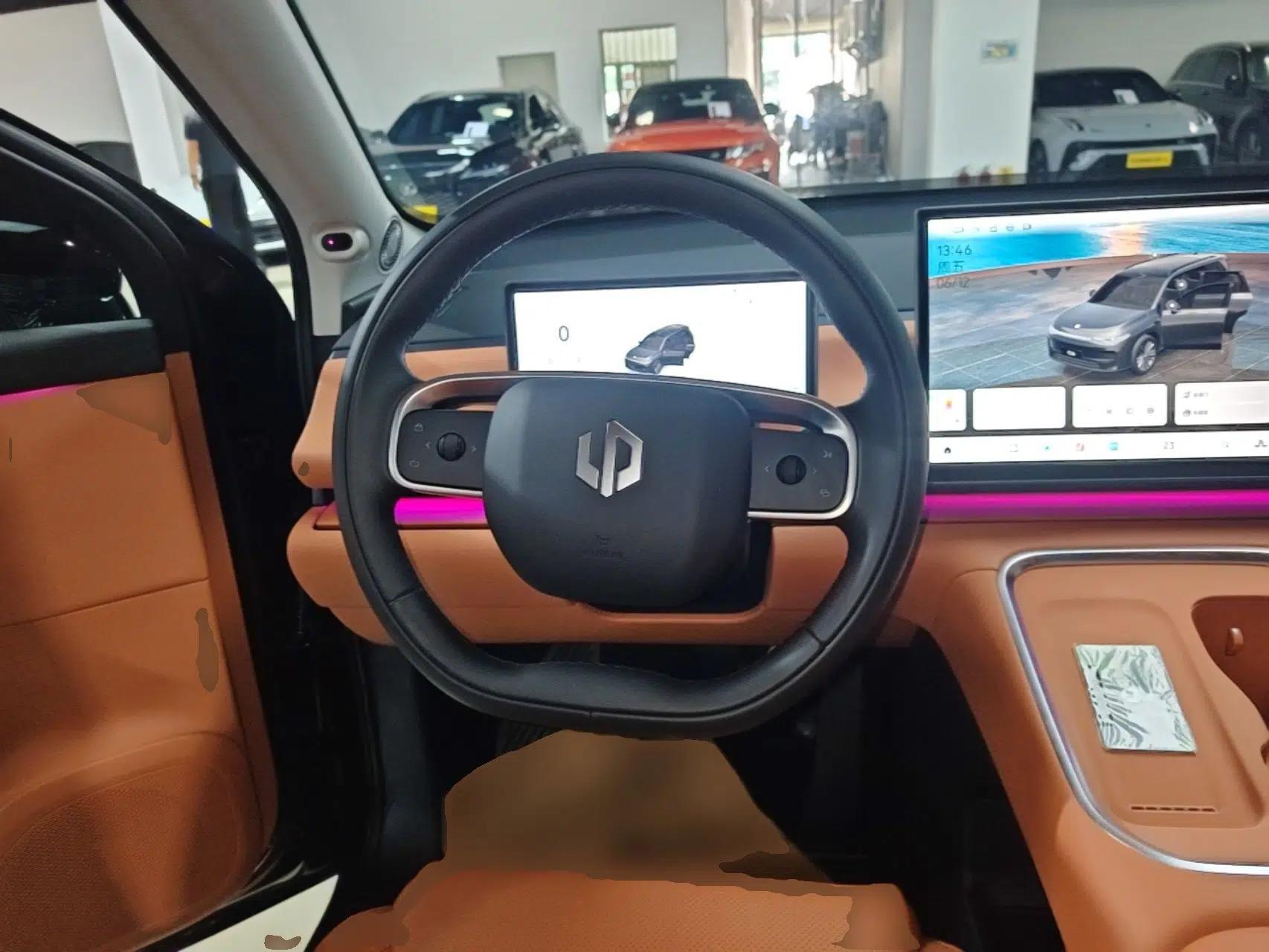 Leapmotor C16 2026 Extended-Range 280 LiDAR Zhizun Edition 6 Seats — миниатюра 13