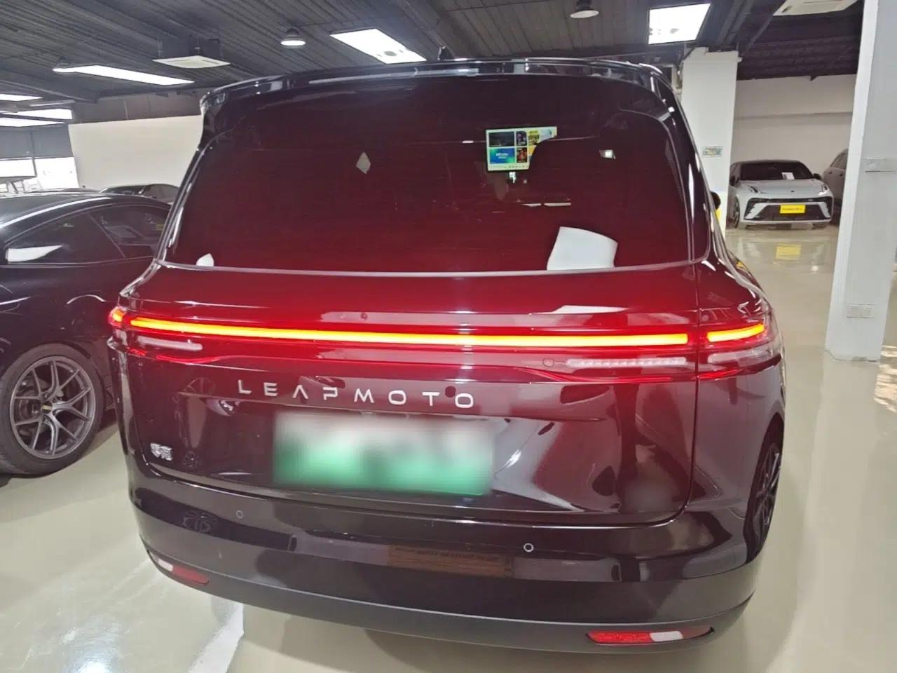 Leapmotor C16 2026 Extended-Range 280 LiDAR Zhizun Edition 6 Seats — миниатюра 5