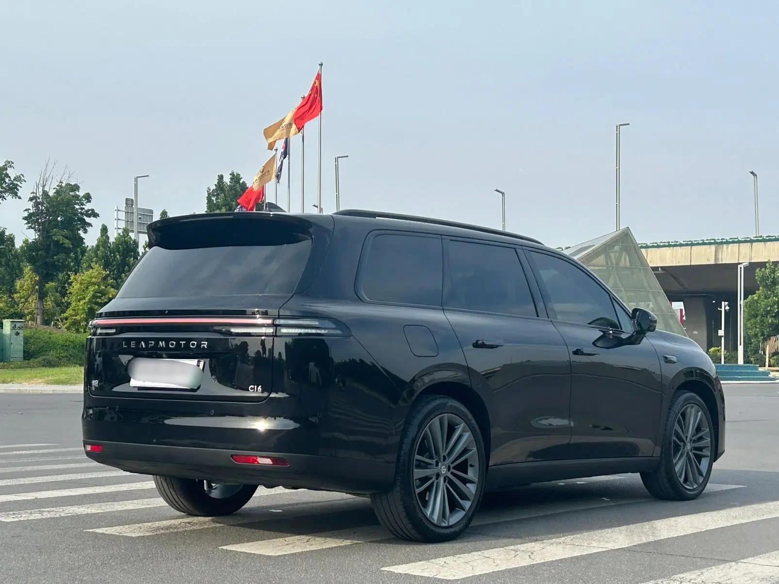 Leapmotor C16 2026 Extended-Range 280 LiDAR Zhizun Edition 6 Seats — миниатюра 16