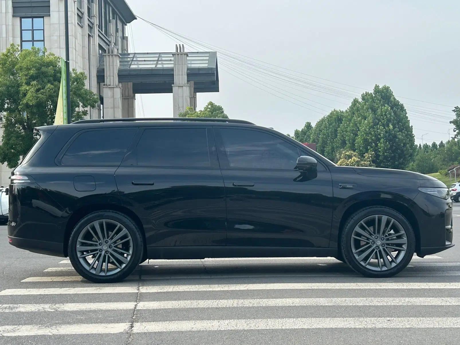 Leapmotor C16 2026 Extended-Range 280 LiDAR Zhizun Edition 6 Seats — миниатюра 18