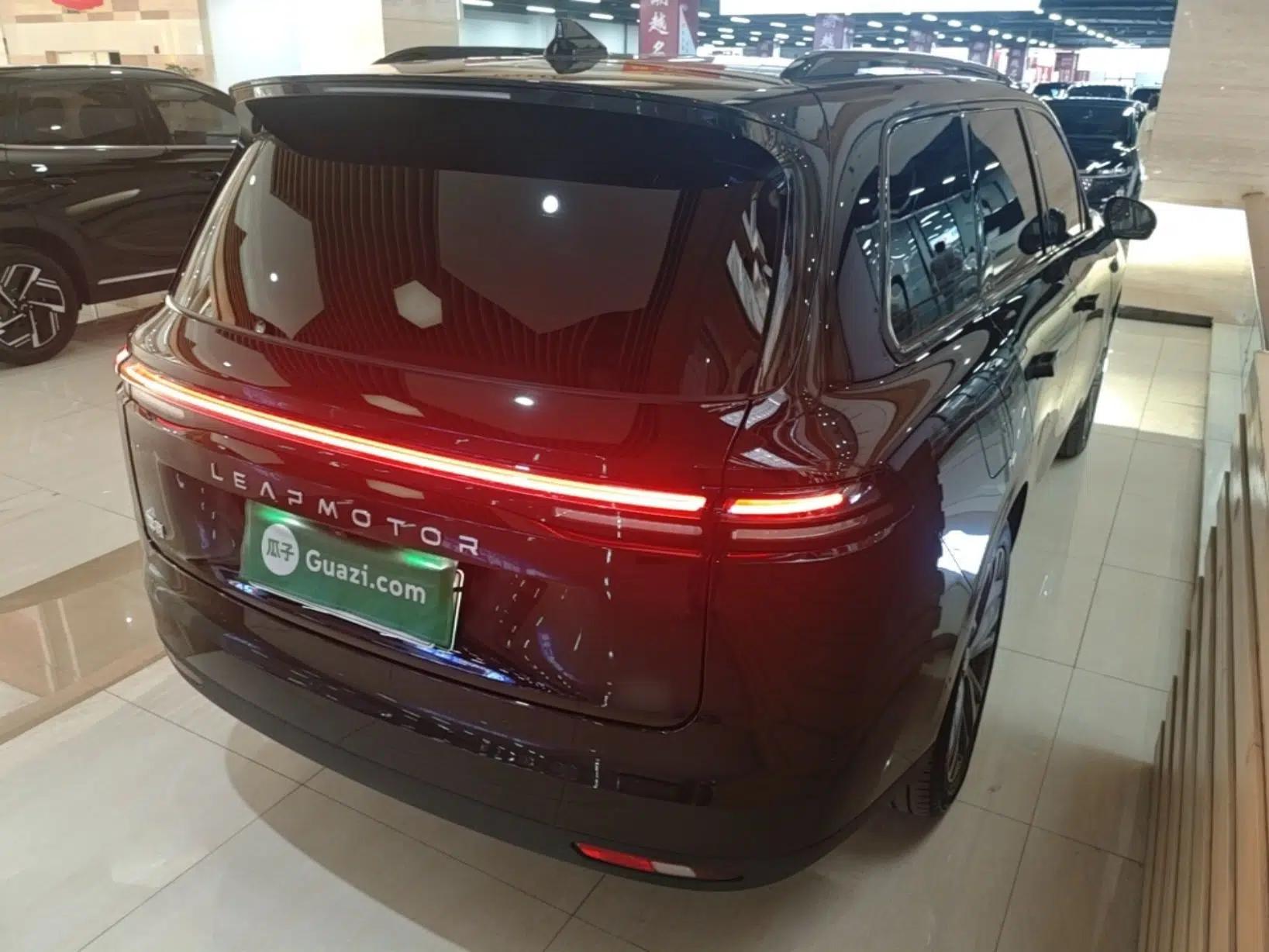 Leapmotor C16 2026 Extended-Range 280 LiDAR Zhizun Edition 6 Seats — миниатюра 6