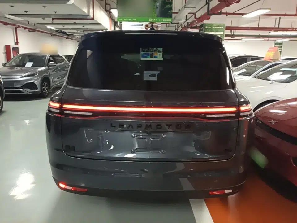 Leapmotor C16 2024 Pure Electric 520 Deluxe Edition — миниатюра 5