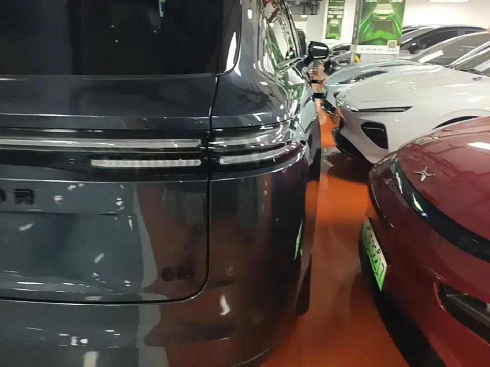 Leapmotor C16 2024 Pure Electric 520 Deluxe Edition — миниатюра 9