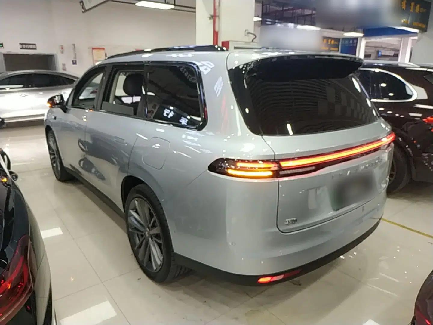 Leapmotor C16 2024 Pure Electric 520 Deluxe Edition — миниатюра 4