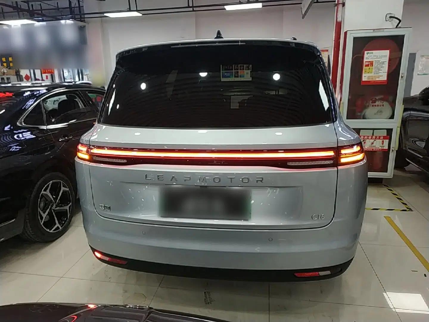Leapmotor C16 2024 Pure Electric 520 Deluxe Edition — миниатюра 5