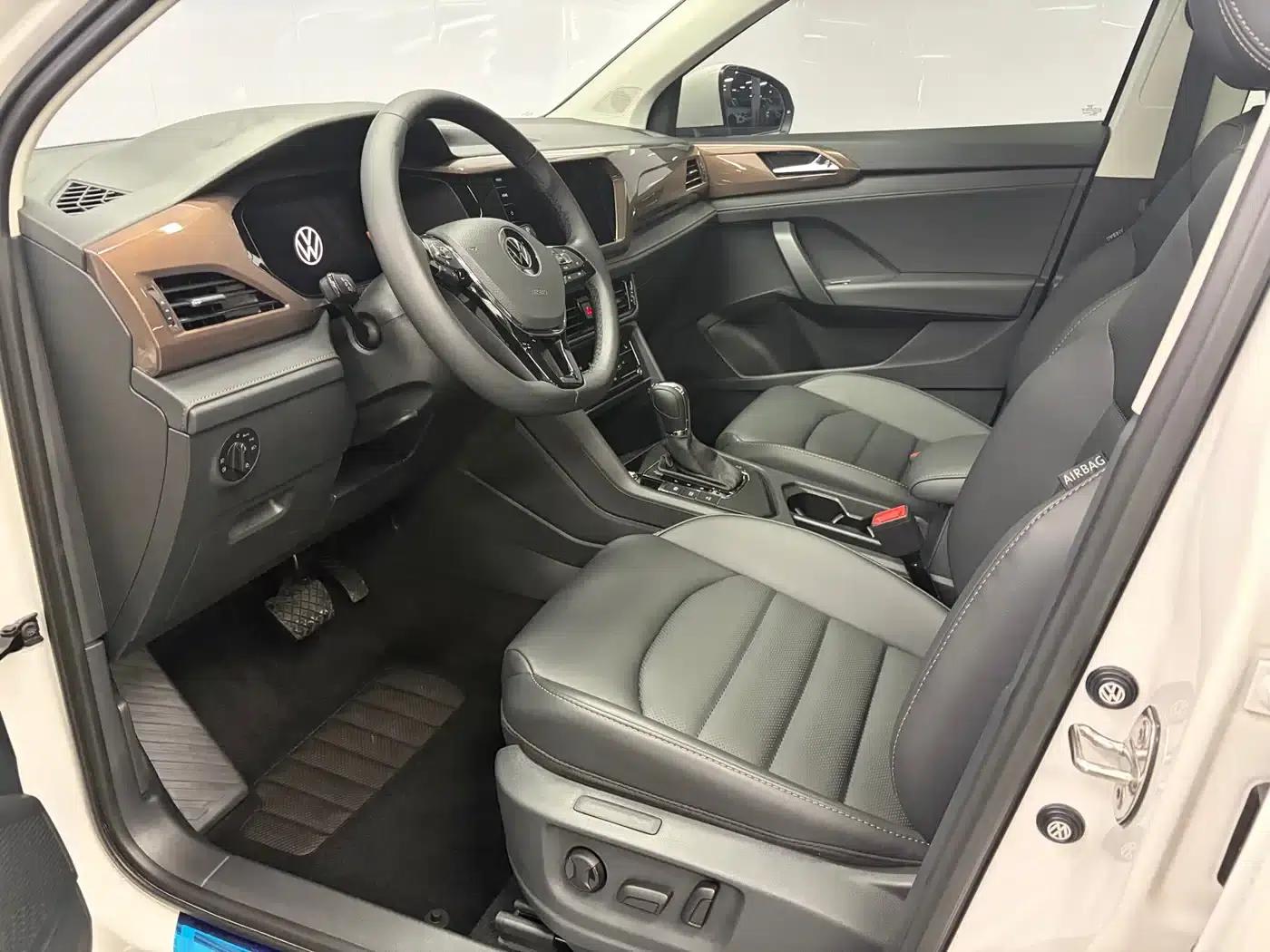 Tharu 2022 280TSI 2WD Luxury Edition — миниатюра 6