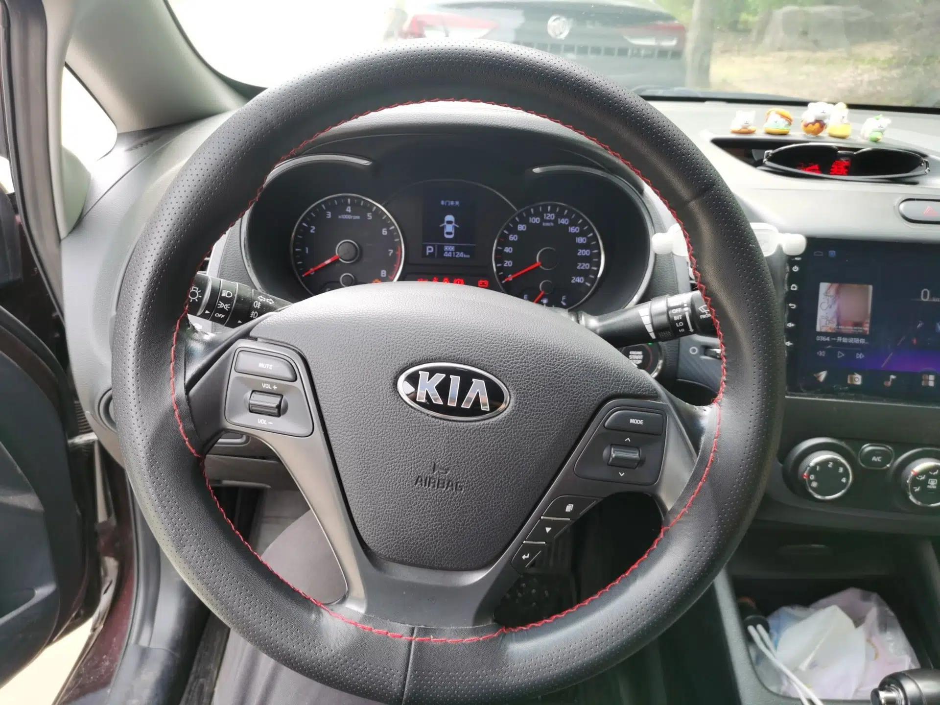 Kia K3 2015 1.6L Automatic GLS — миниатюра 10