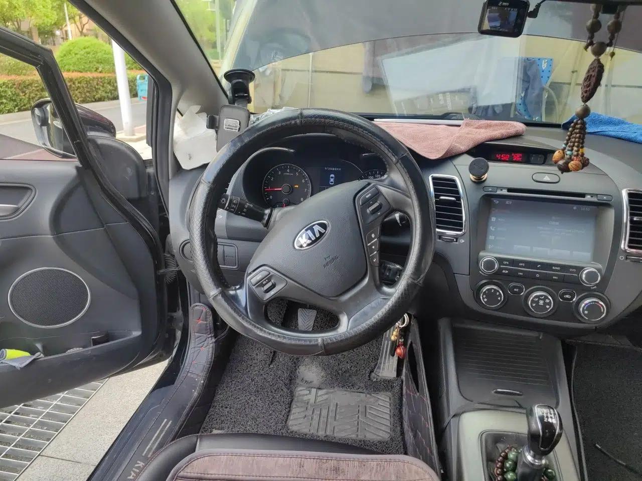 Kia K3 2015 1.6L Manual GLS — миниатюра 10
