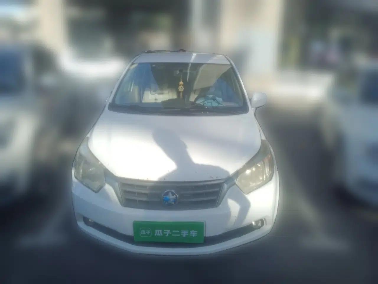 Venucia D50 2013 1.6L Manual Fashion Edition — миниатюра 2