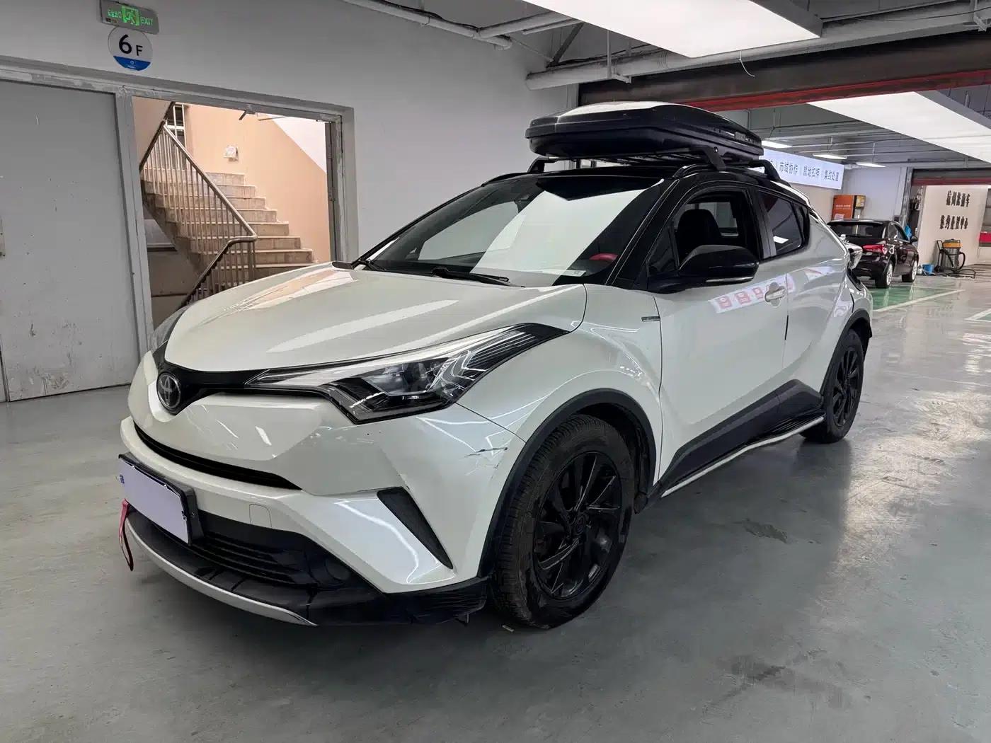 2020 Toyota IZOA 2.0L Ecstasy Edition — миниатюра 1