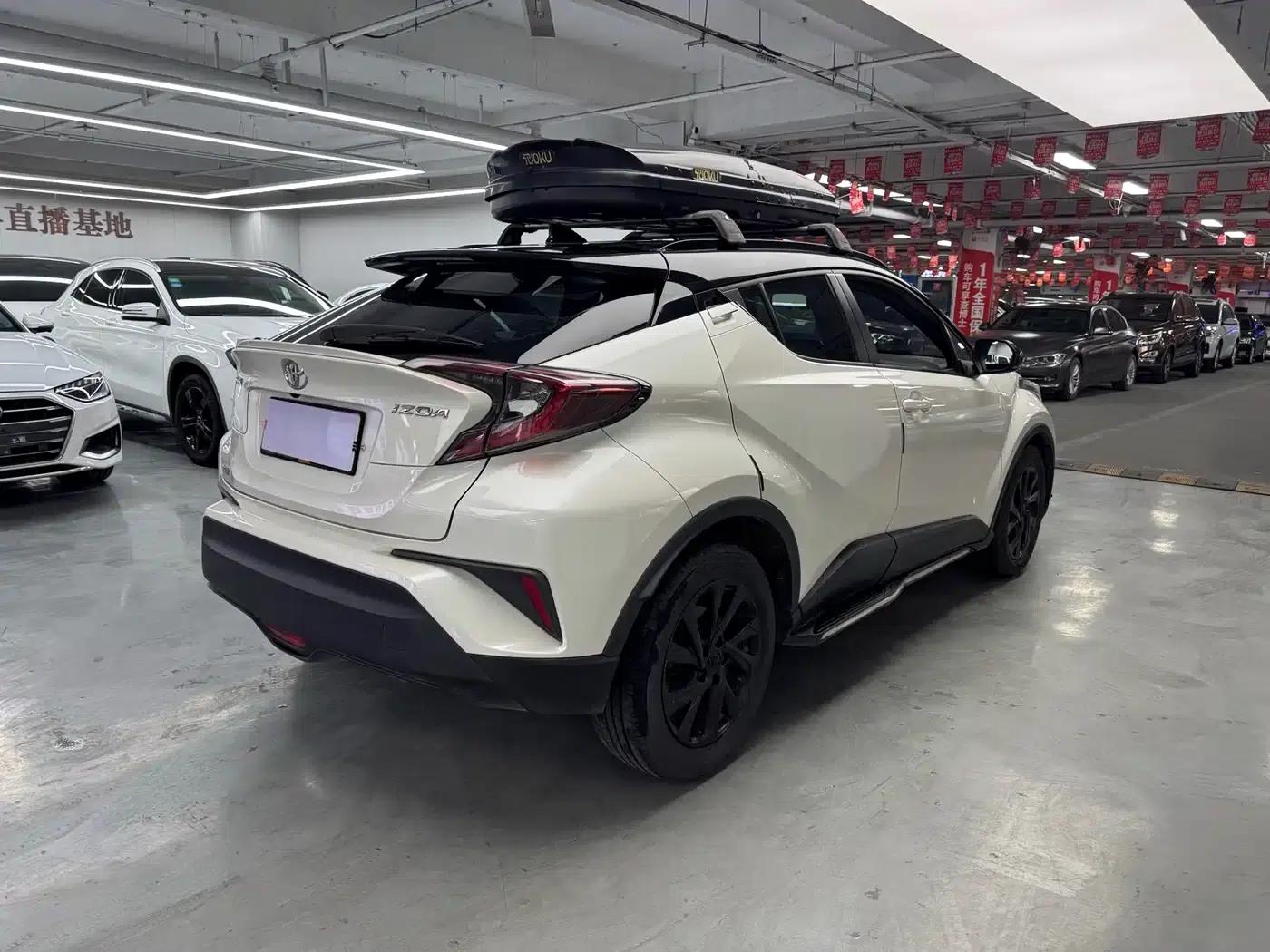 2020 Toyota IZOA 2.0L Ecstasy Edition — миниатюра 12