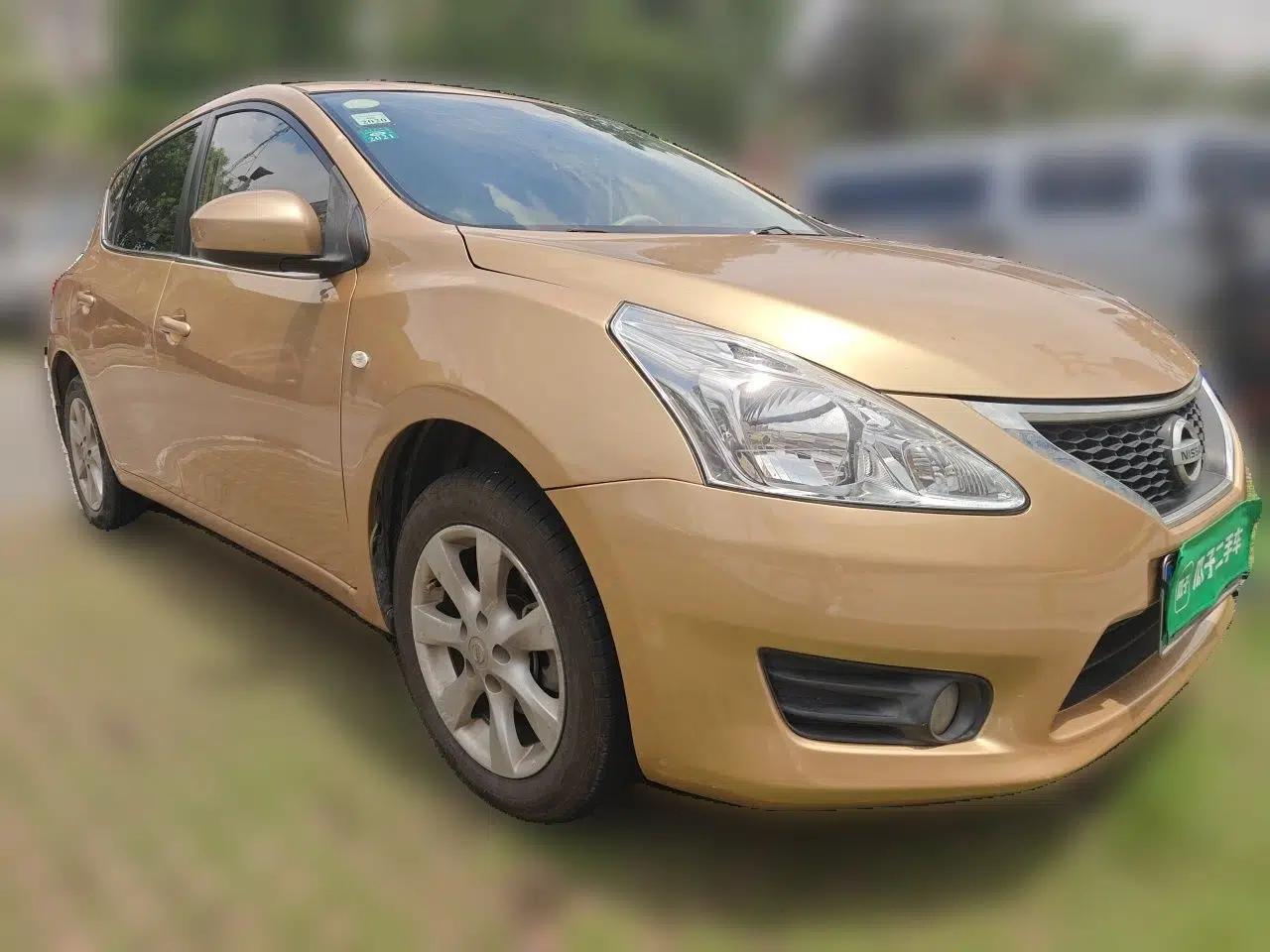 Nissan Tiida 2013 1.6L CVT Cool Cafe Edition — миниатюра 3