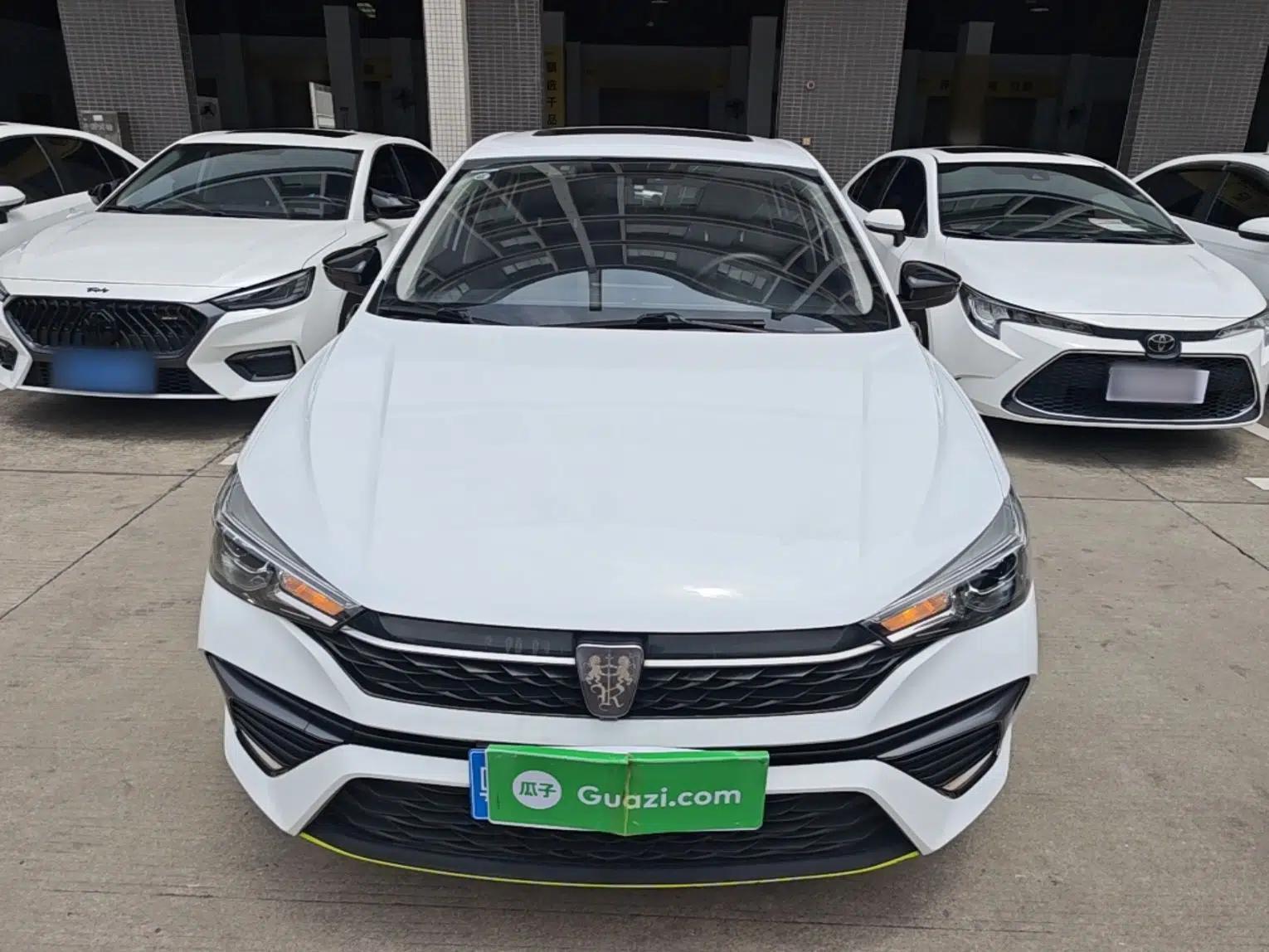 Roewe i5 2021 1.5L CVT Platinum Edition — миниатюра 2