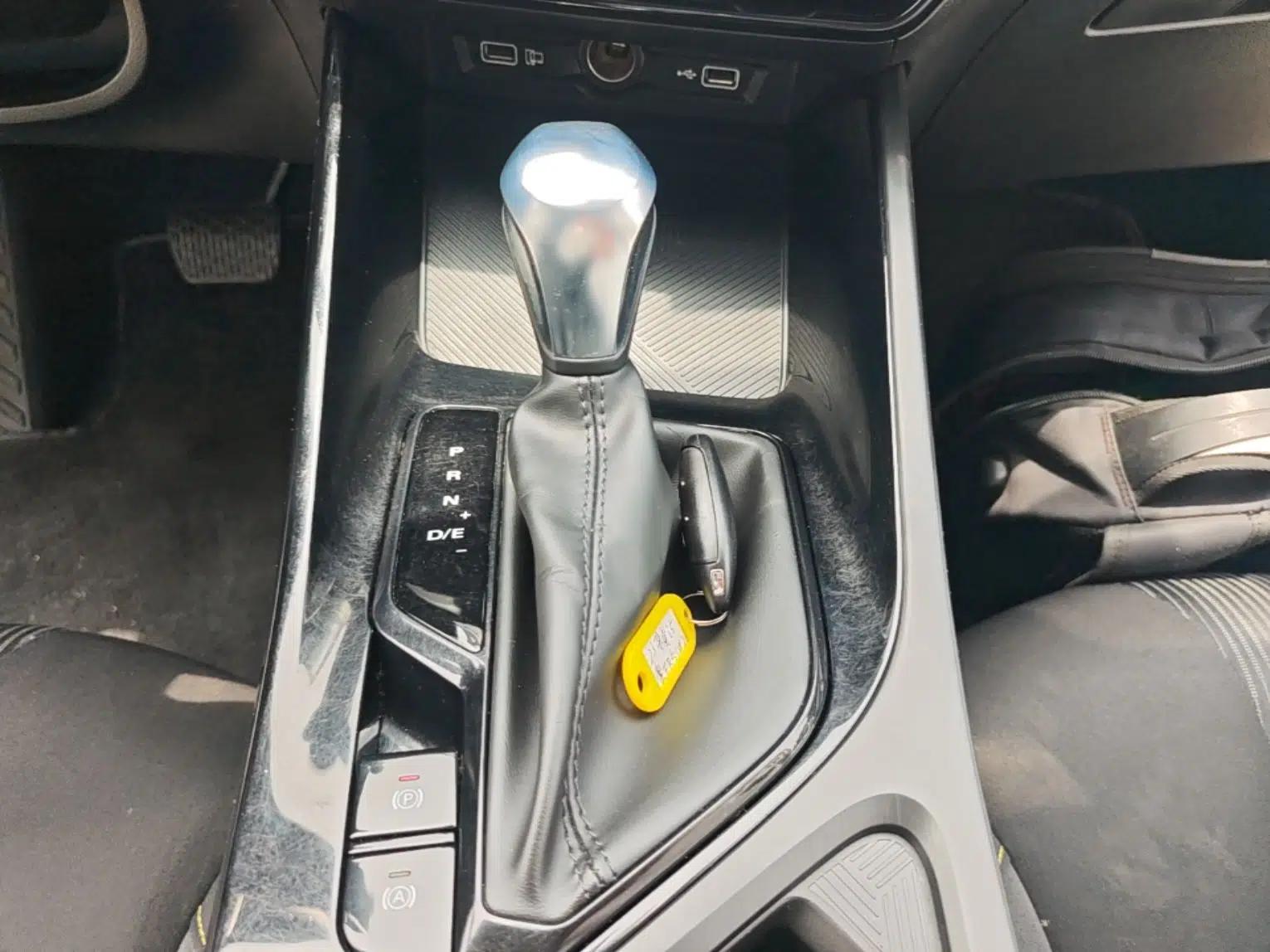 Roewe i5 2021 1.5L CVT Platinum Edition — миниатюра 16
