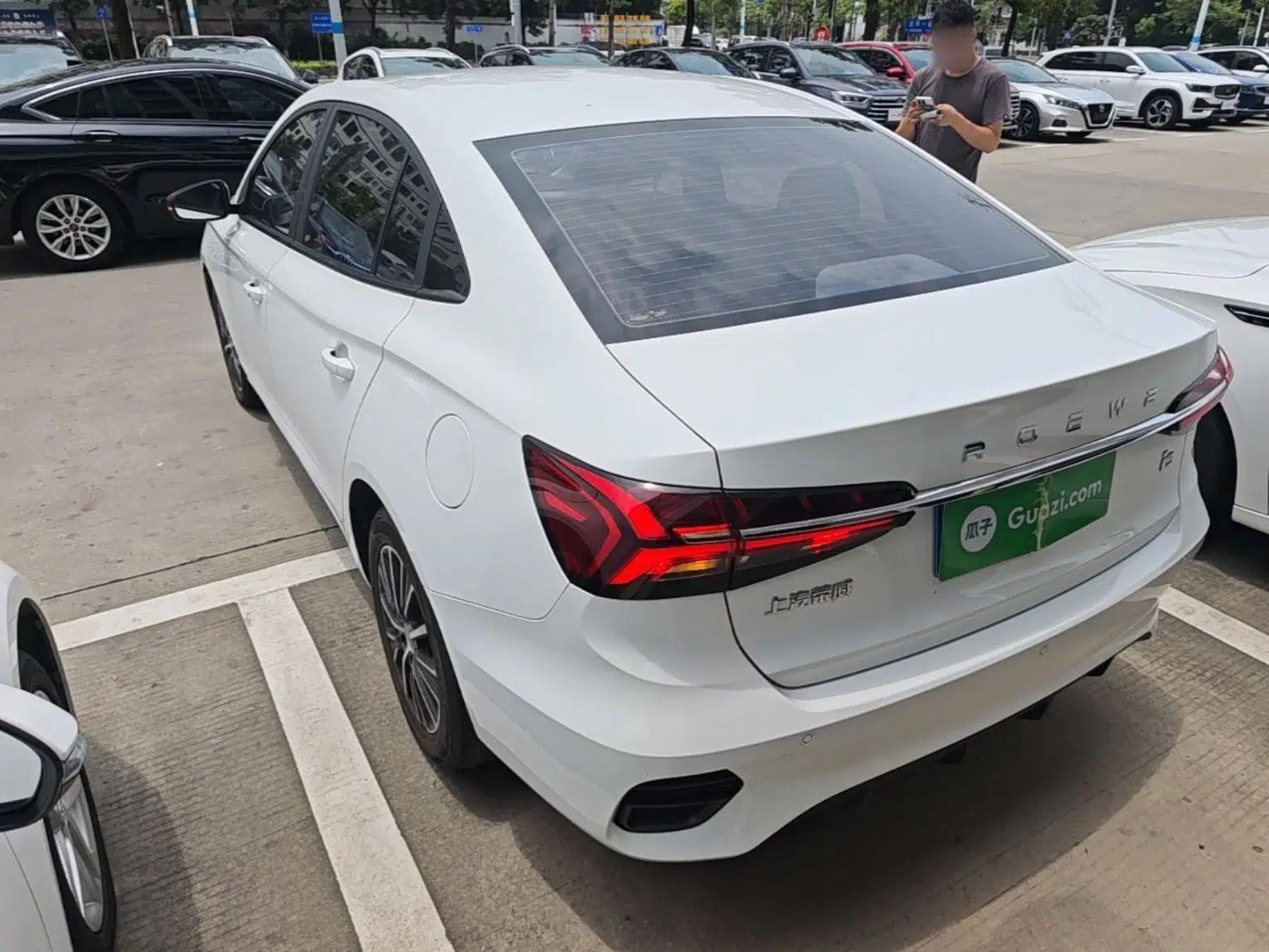 Roewe i5 2021 1.5L CVT Platinum Edition — миниатюра 4