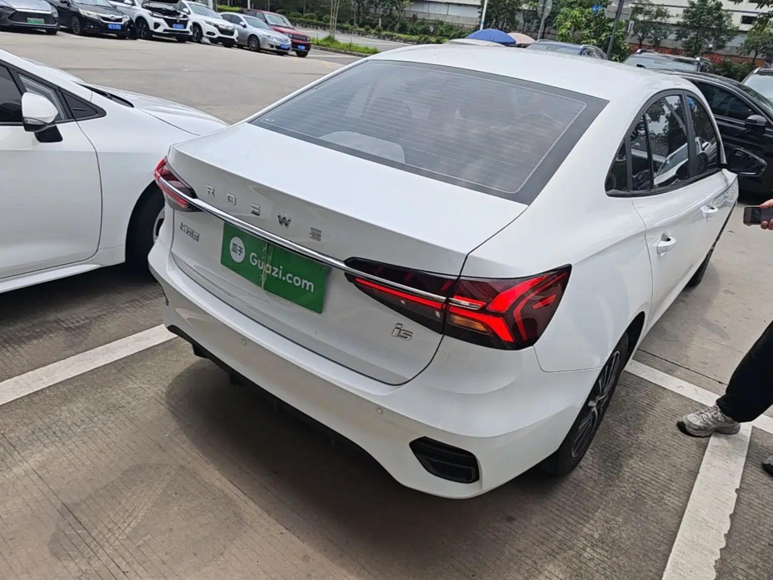 Roewe i5 2021 1.5L CVT Platinum Edition — миниатюра 6