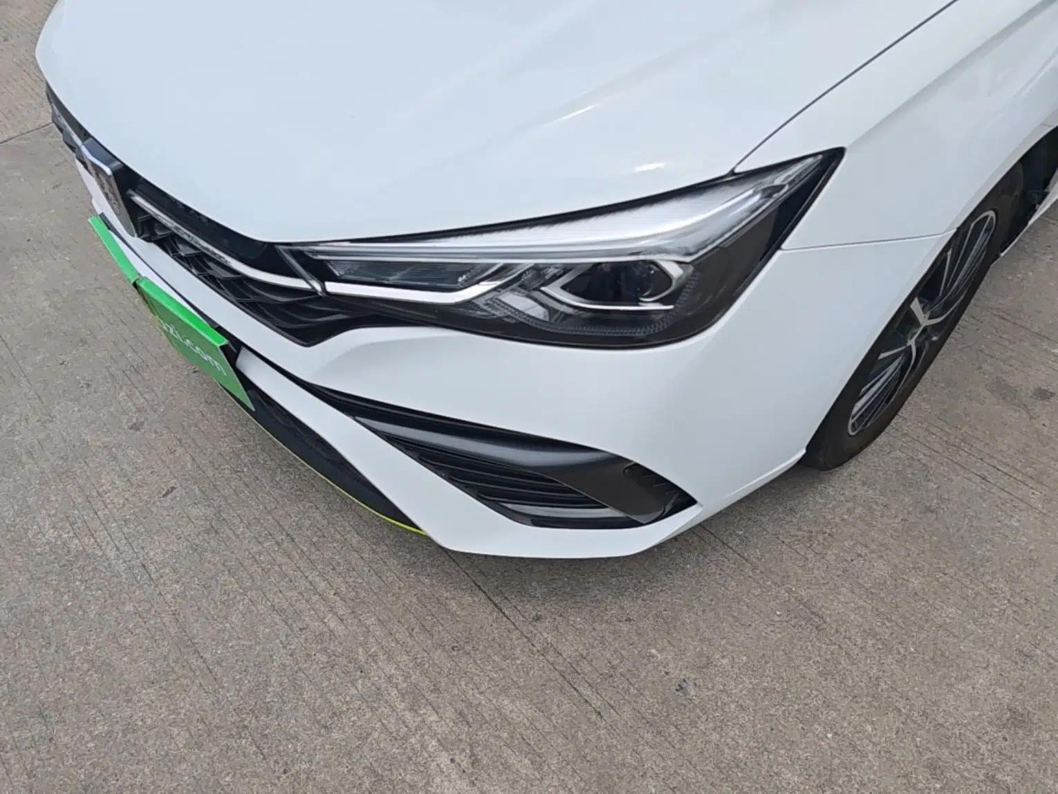 Roewe i5 2021 1.5L CVT Platinum Edition — миниатюра 8