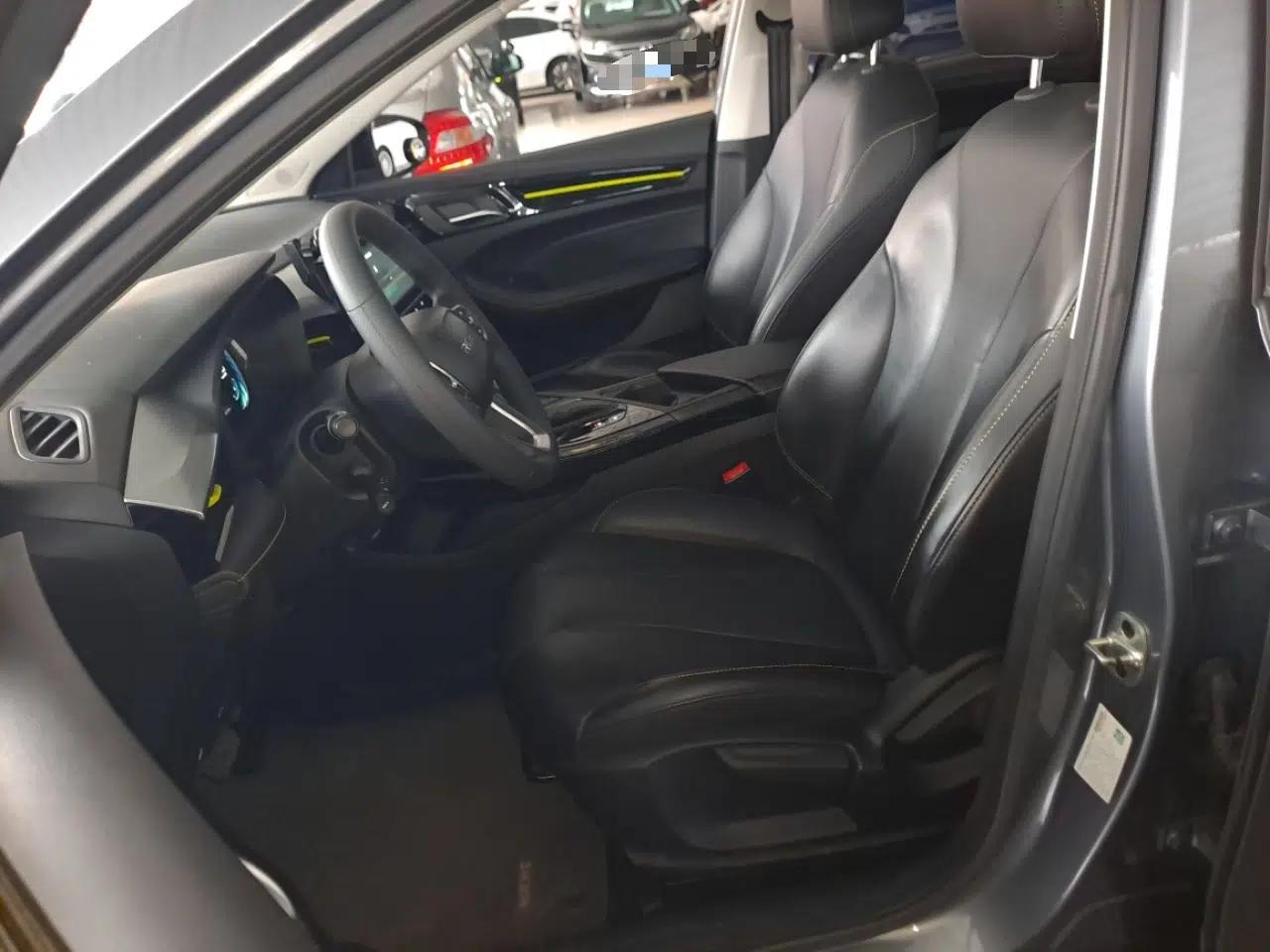 Roewe i5 2021 1.5L CVT Diamond Edition — миниатюра 9