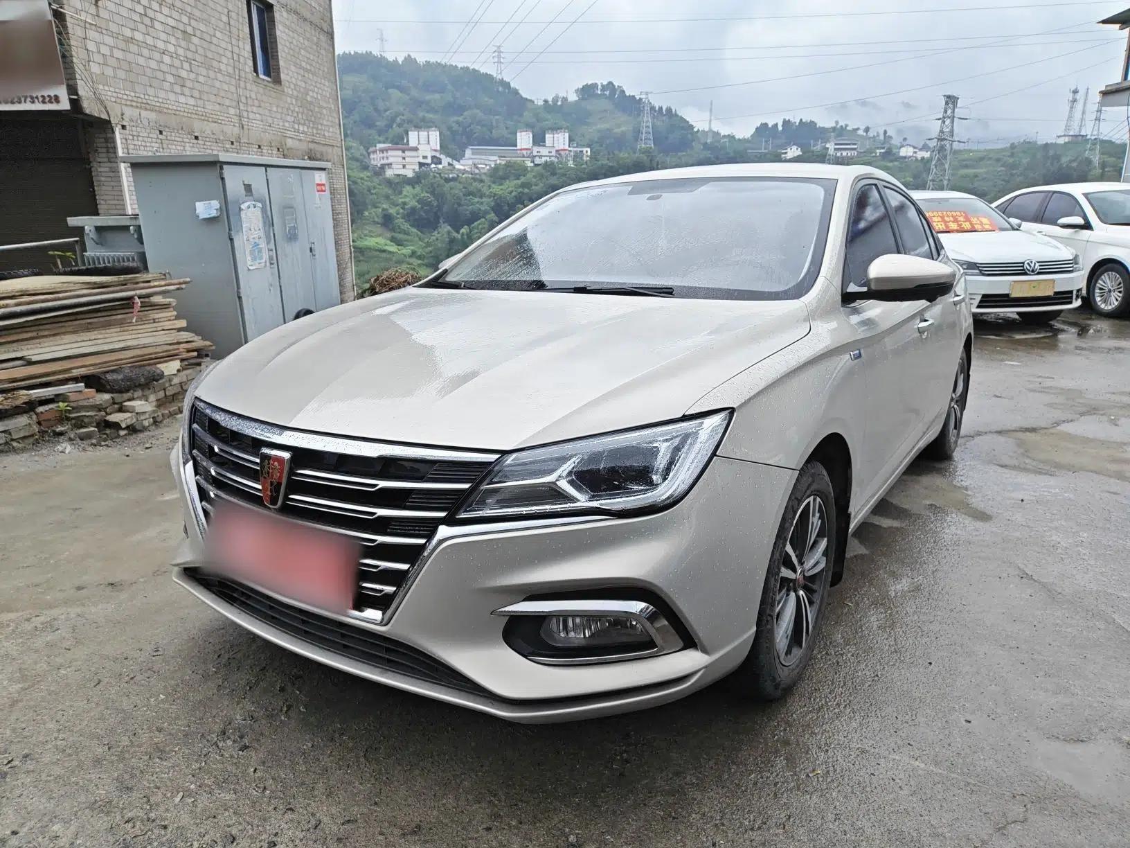 Roewe i5 2019 1.5L Automatic 4G Connected Langhao Edition — миниатюра 1