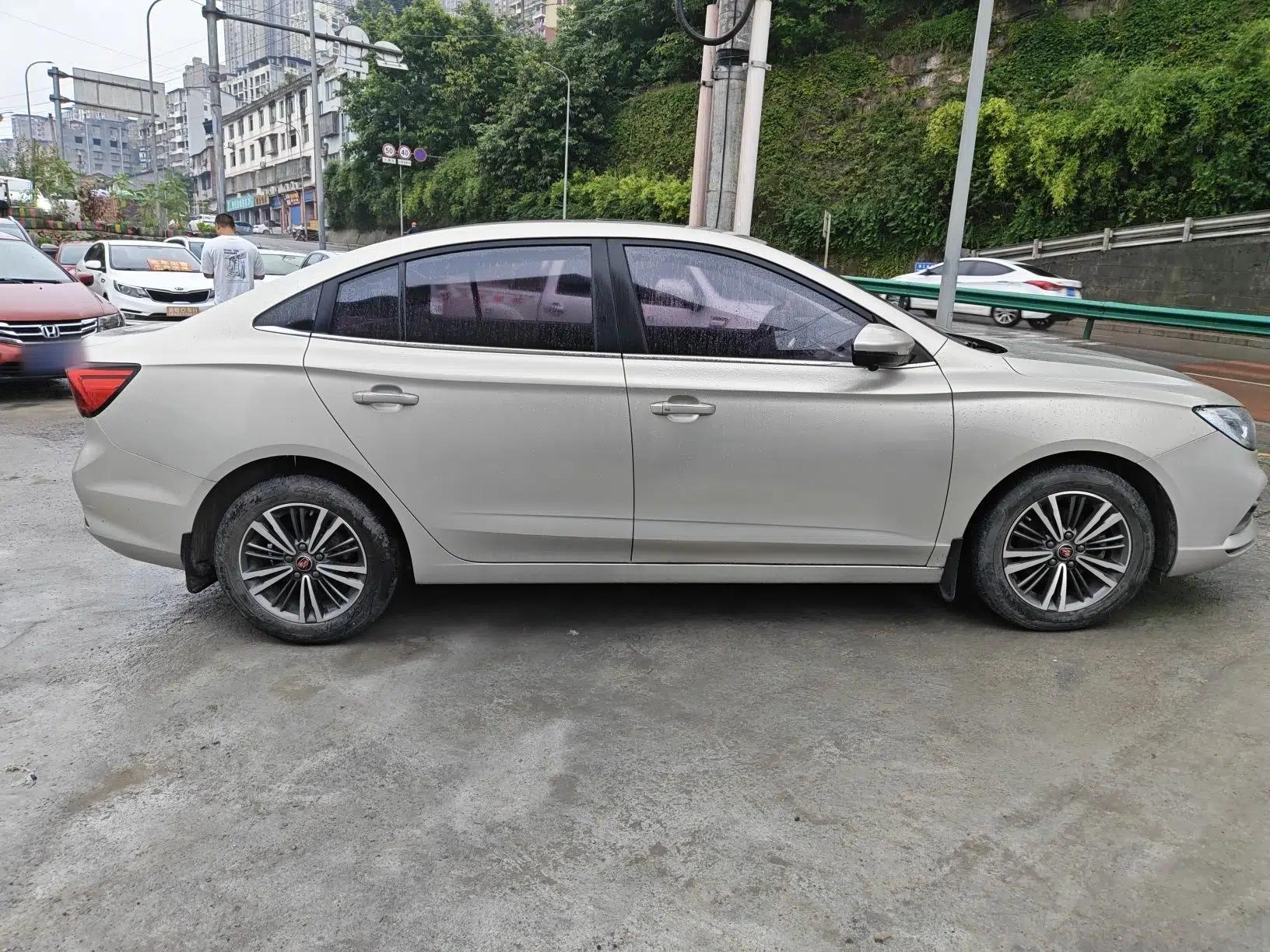 Roewe i5 2019 1.5L Automatic 4G Connected Langhao Edition — миниатюра 4