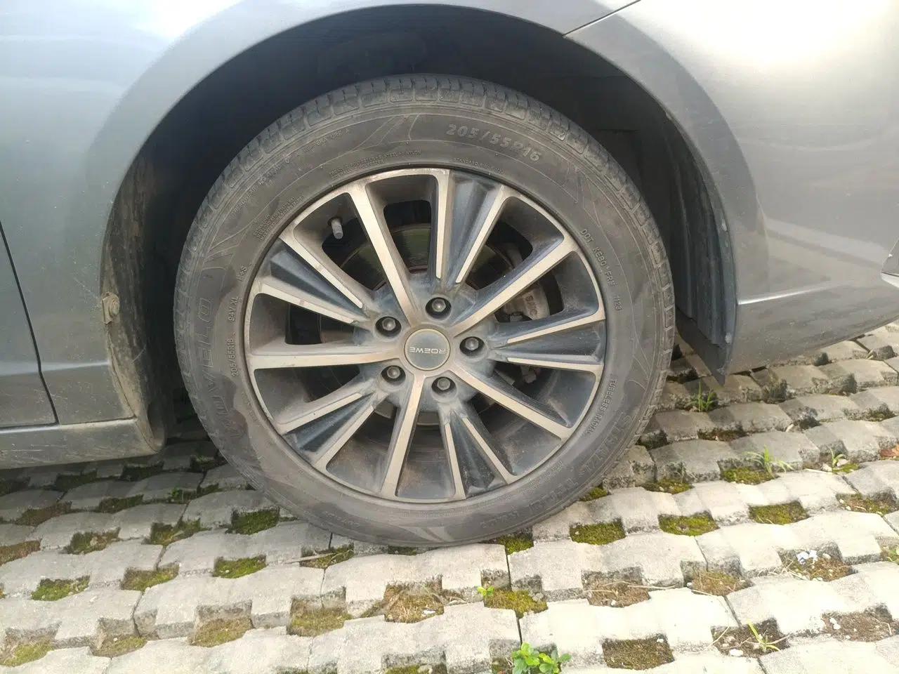 Roewe i5 2021 1.5L Manual Platinum Edition — миниатюра 8