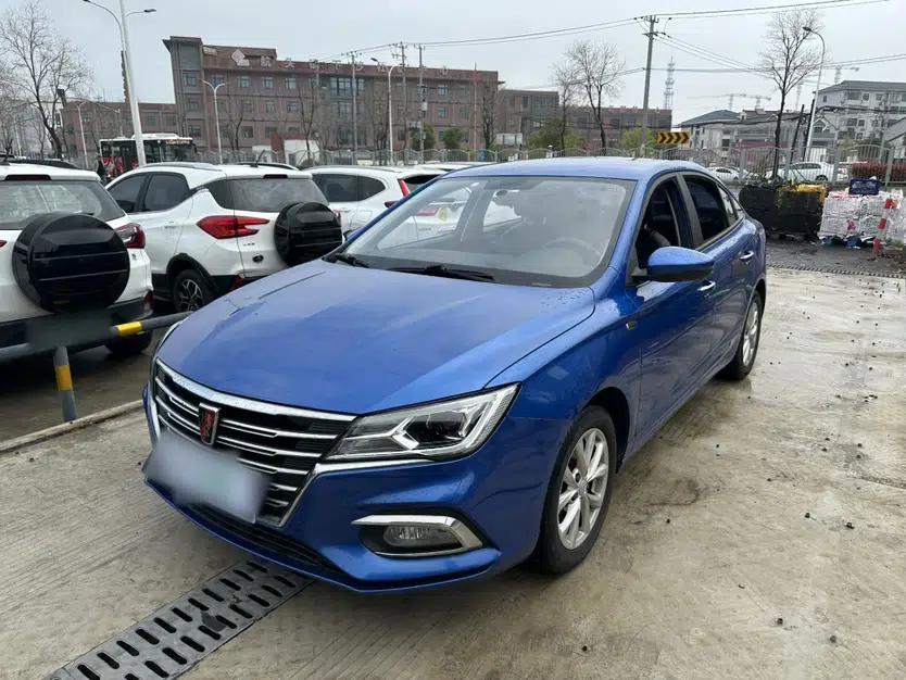 Roewe i5 2019 1.5L Manual 4G Connected Langyue Edition — миниатюра 1
