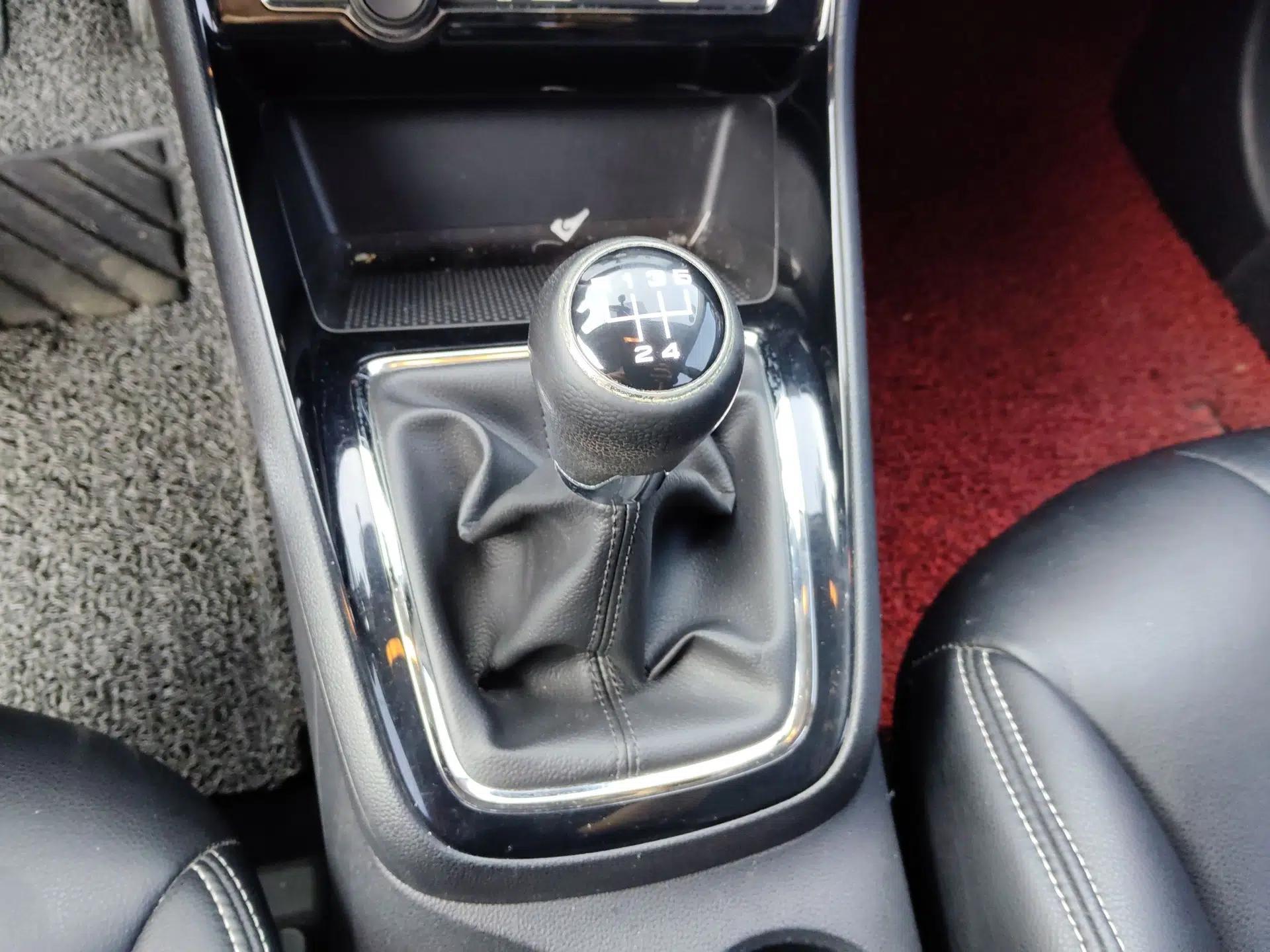 Roewe i5 2019 1.5L Manual 4G Connected Langyue Edition — миниатюра 14