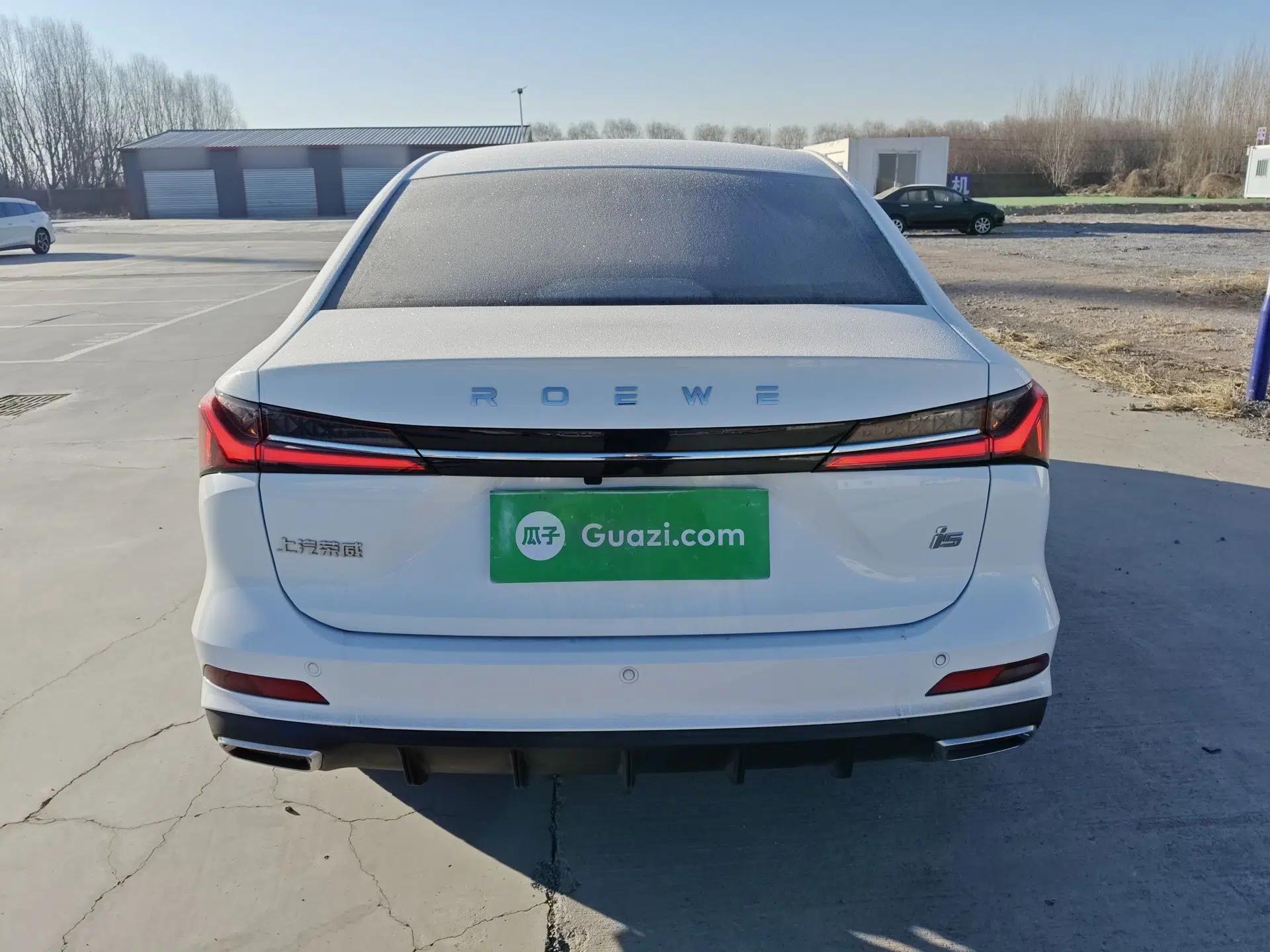 Roewe i5 2023 1.5L CVT Luxury Edition — миниатюра 3